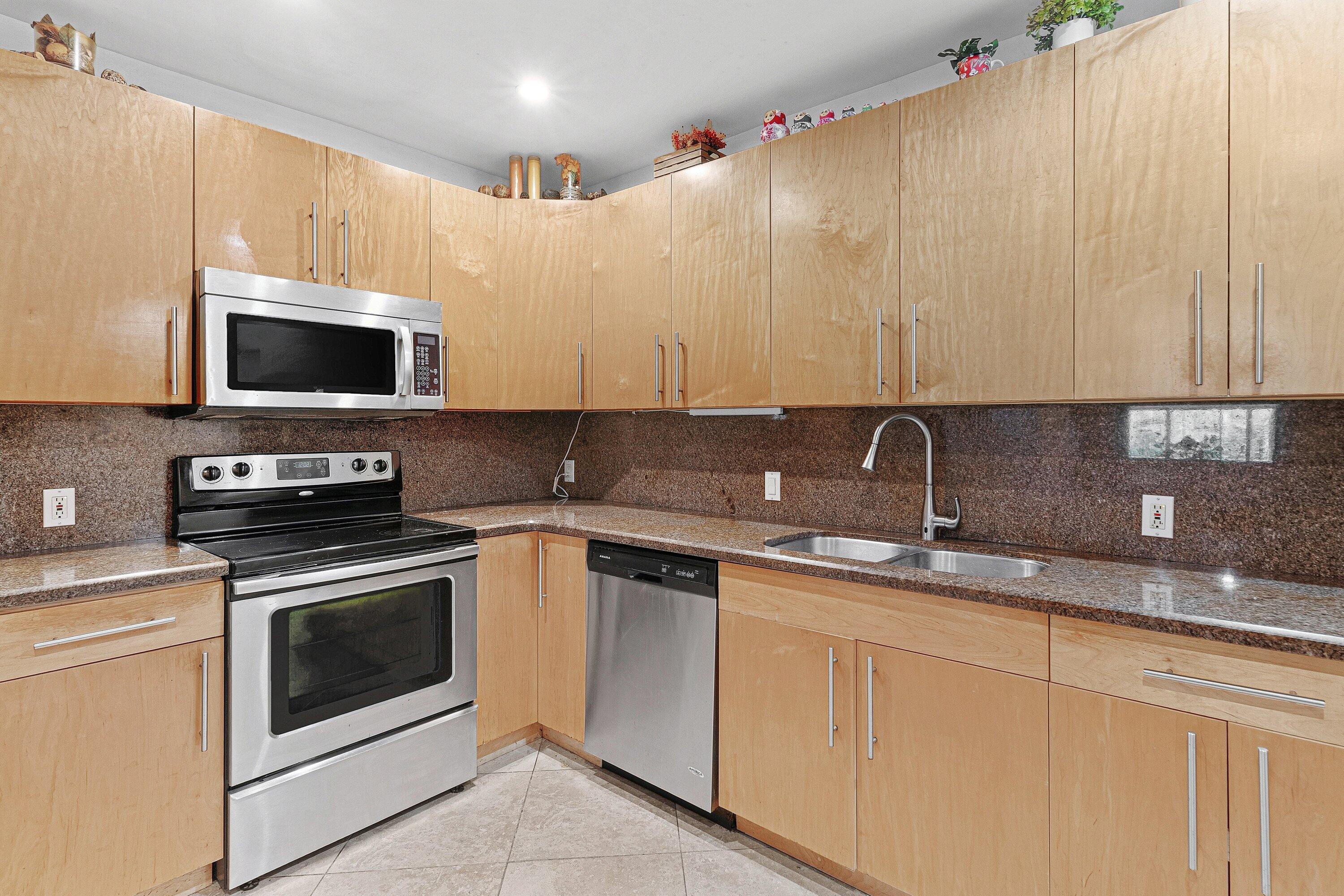 2757 SW 2ND Street 2757, Delray Beach, FL 33445, Delray Beach - Photo 5