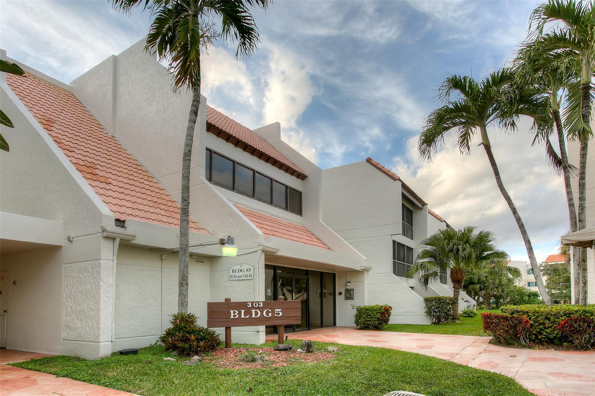 303 RACQUET CLUB Road 312, Weston, FL 33326, Weston