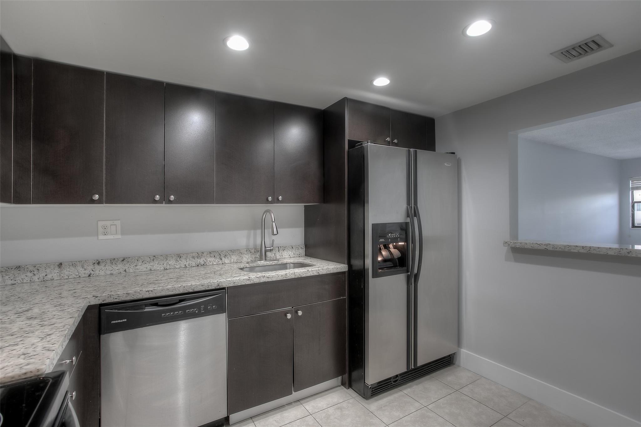 303 RACQUET CLUB Road 312, Weston, FL 33326, Weston - Photo 3