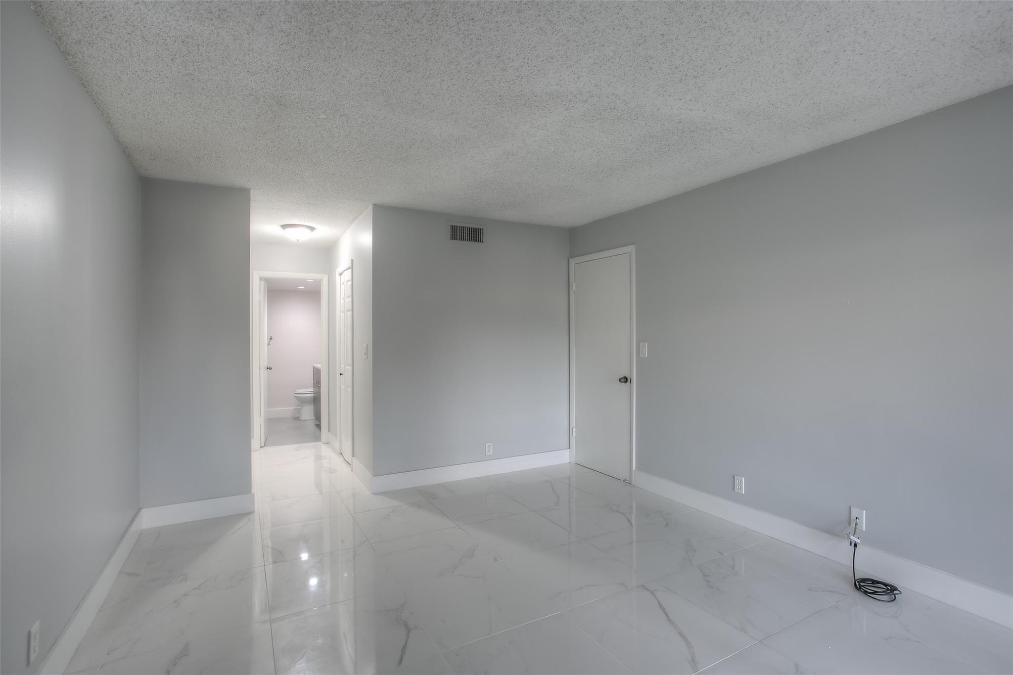 303 RACQUET CLUB Road 312, Weston, FL 33326, Weston - Photo 5