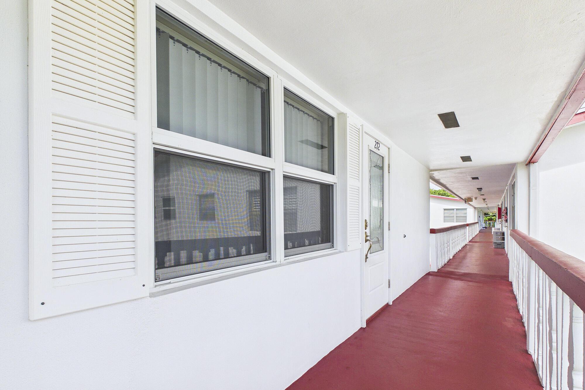 272 NORTHAMPTON N, West Palm Beach, FL 33417, West Palm Beach - Photo 2