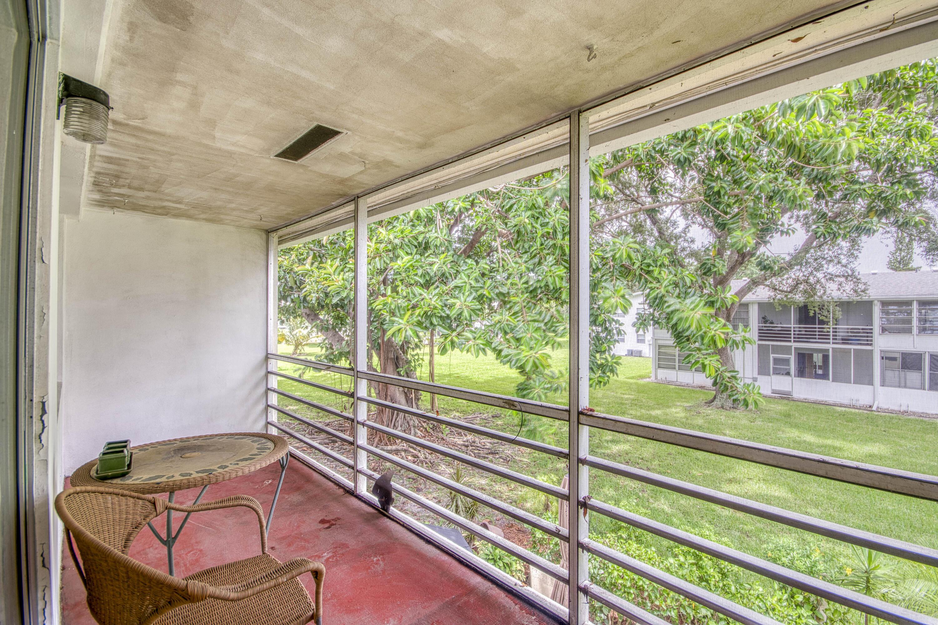 279 Tilford M, Deerfield Beach, FL 33442, Deerfield Beach - Photo 2
