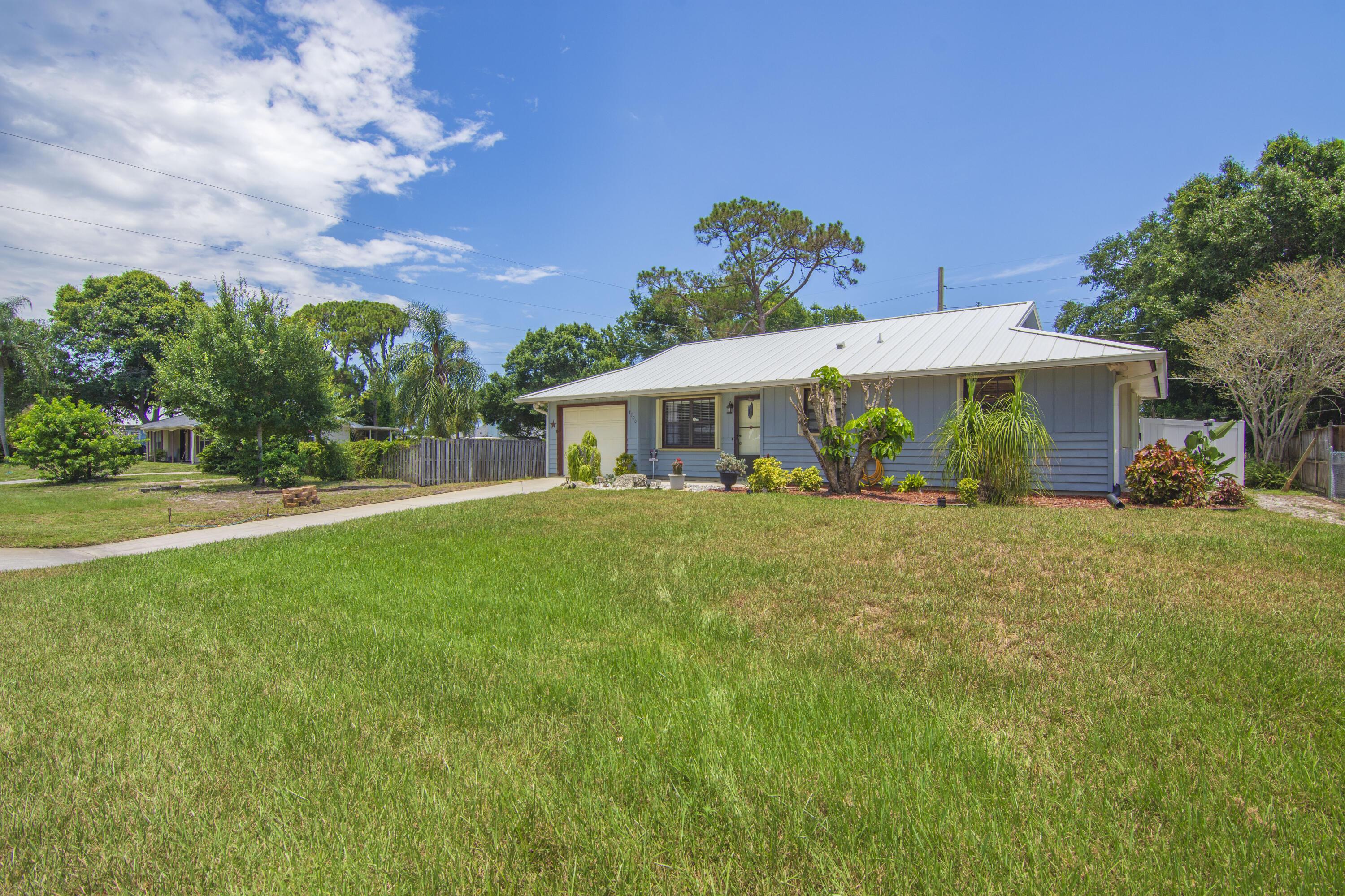 7590 58TH Court, Vero Beach, FL 32967, Vero Beach - Photo 2