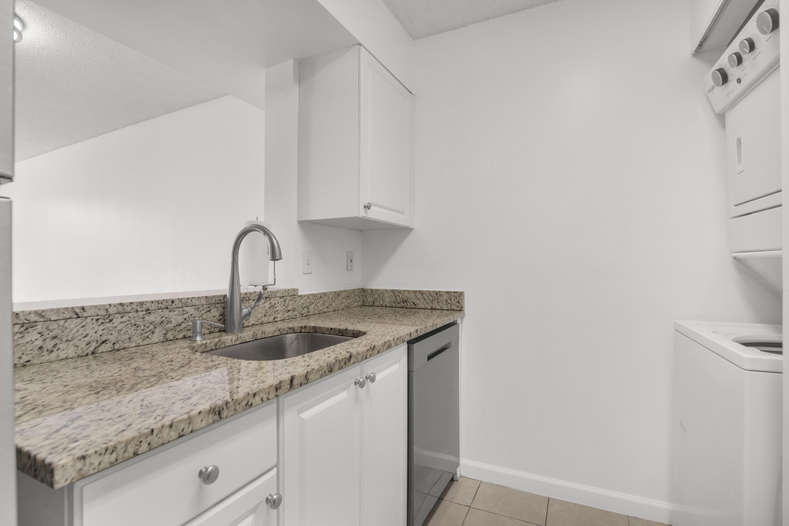 1341 SE 3RD Avenue 112, Dania Beach, FL 33004, Dania Beach - Photo 2