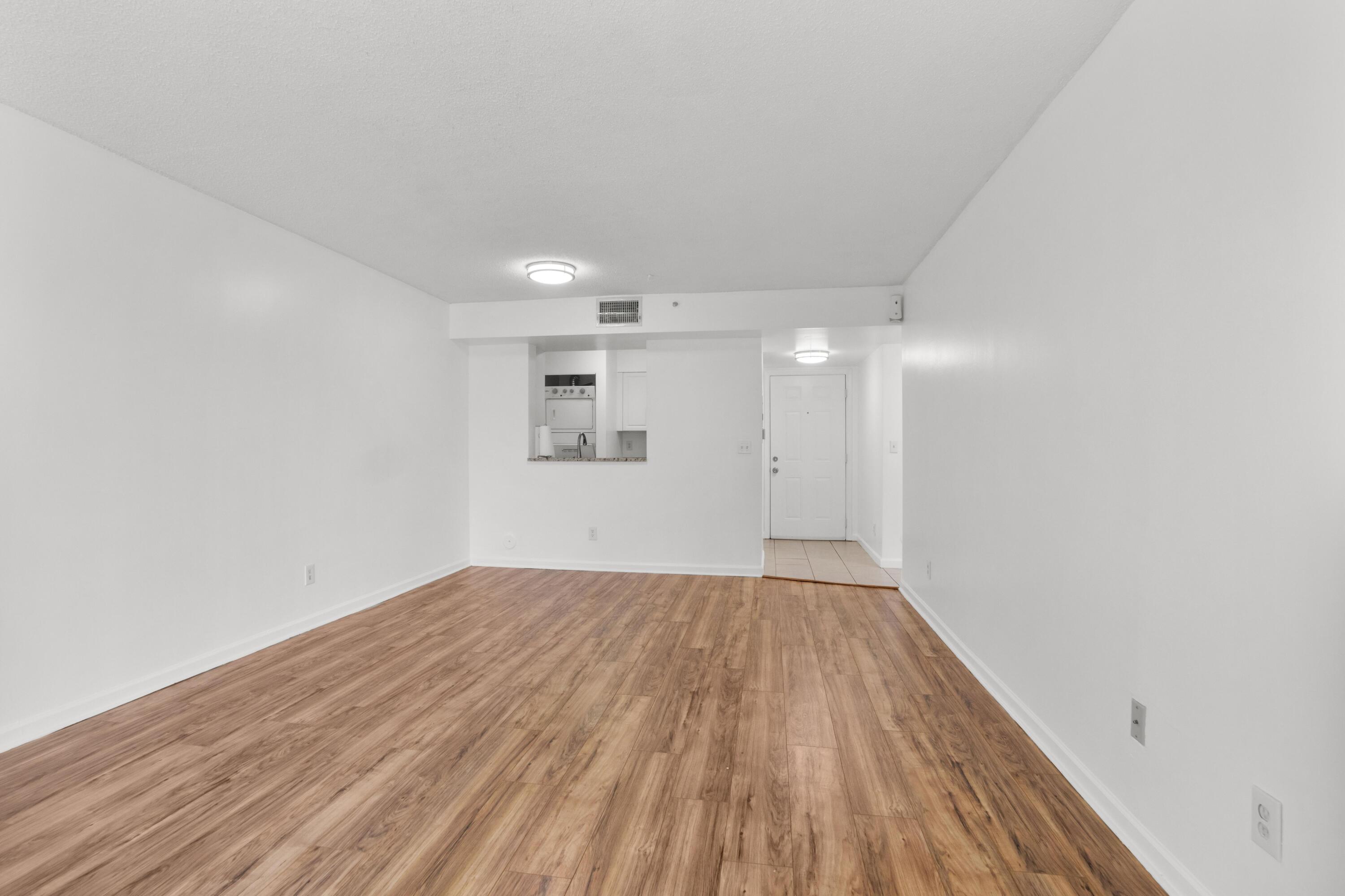 1341 SE 3RD Avenue 112, Dania Beach, FL 33004, Dania Beach - Photo 4