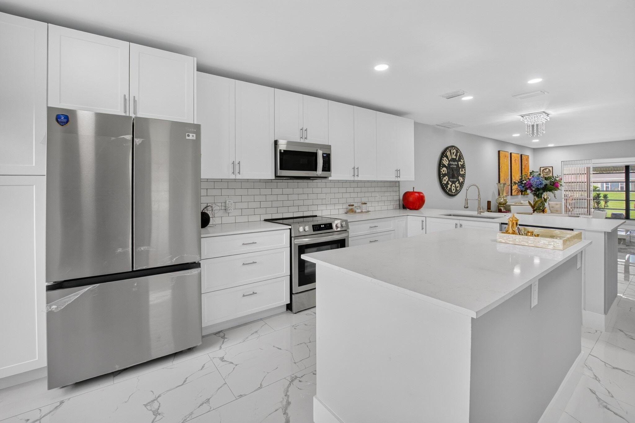 8967 Belle Aire Drive, Boca Raton, FL 33433, Boca Raton - Photo 2