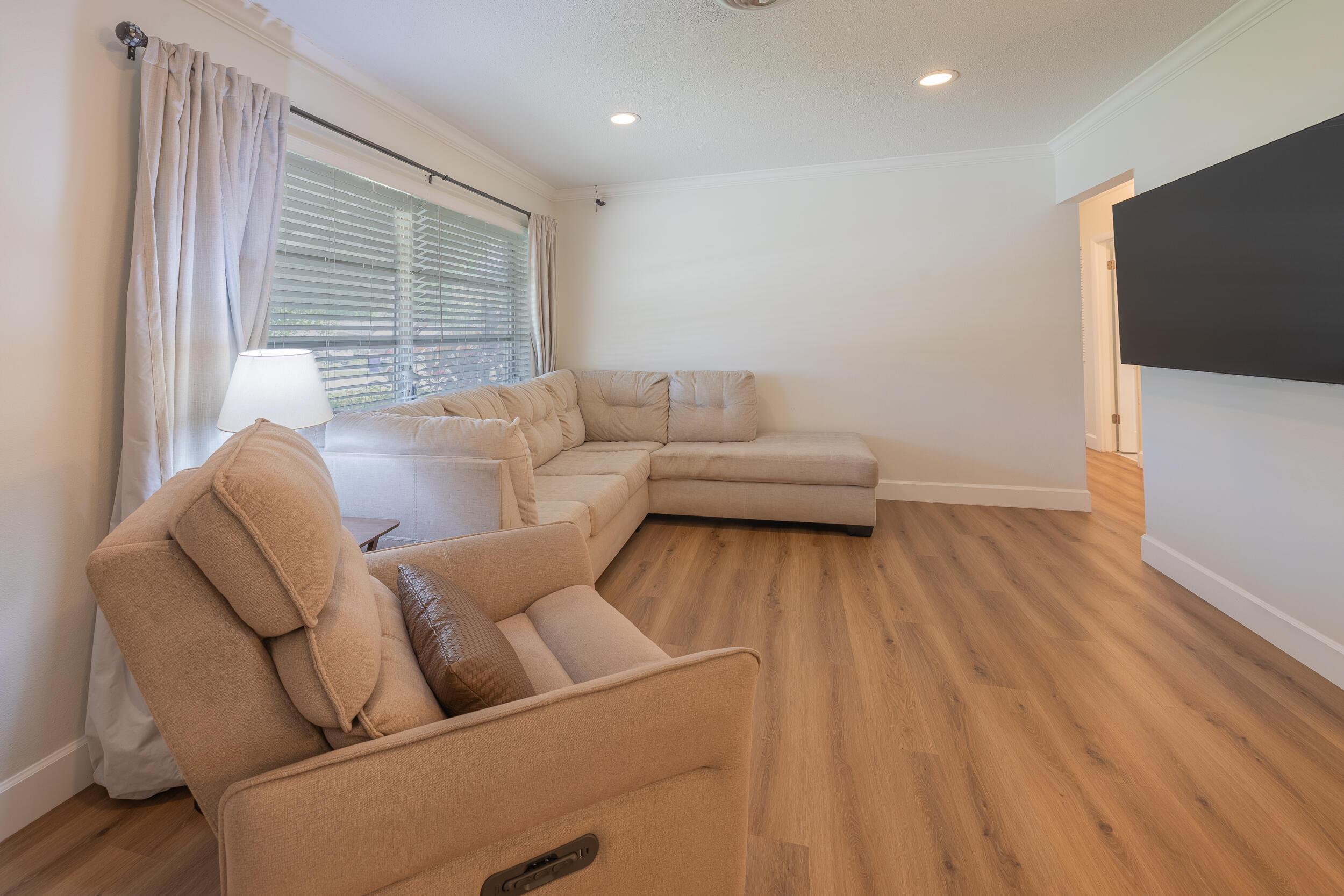 2038 SE Monroe Street, Stuart, FL 34997, Stuart - Photo 3