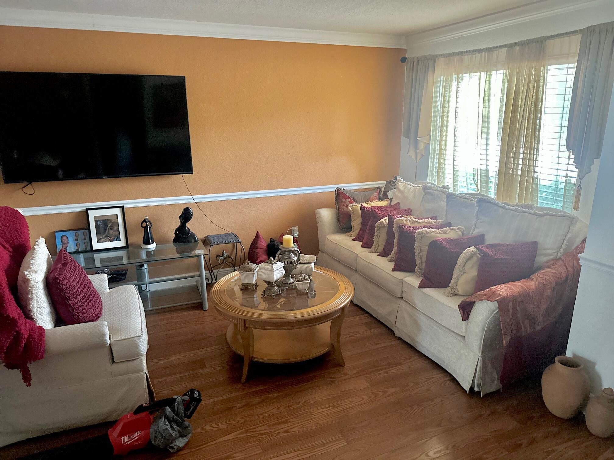 121 HIDDEN CT Road 11-C, Hollywood, FL 33023, Hollywood - Photo 4
