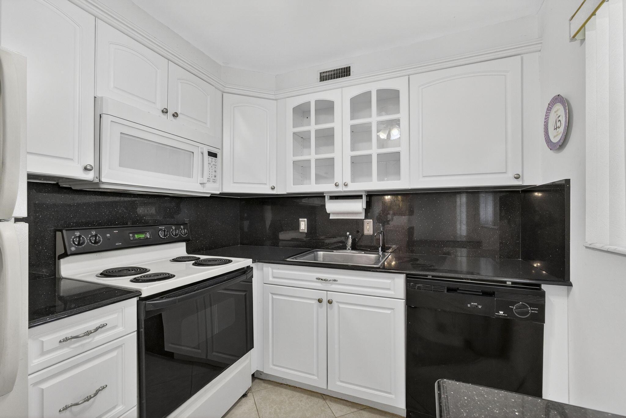 100 SHEFFIELD E, West Palm Beach, FL 33417, West Palm Beach