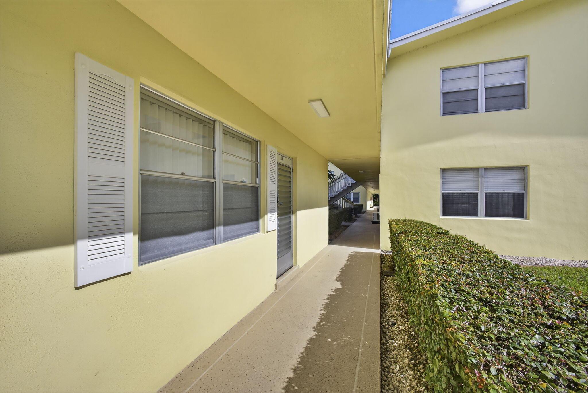 100 SHEFFIELD E, West Palm Beach, FL 33417, West Palm Beach - Photo 3