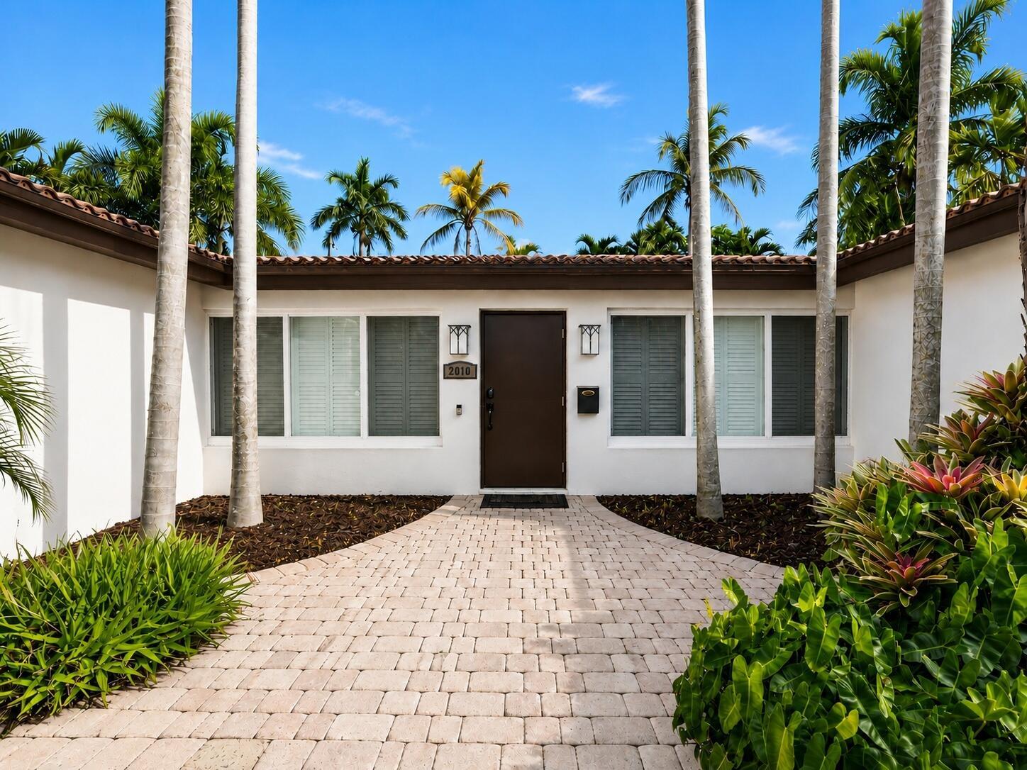 2010 NE 59th Place, Fort Lauderdale, FL 33308, Fort Lauderdale - Photo 2