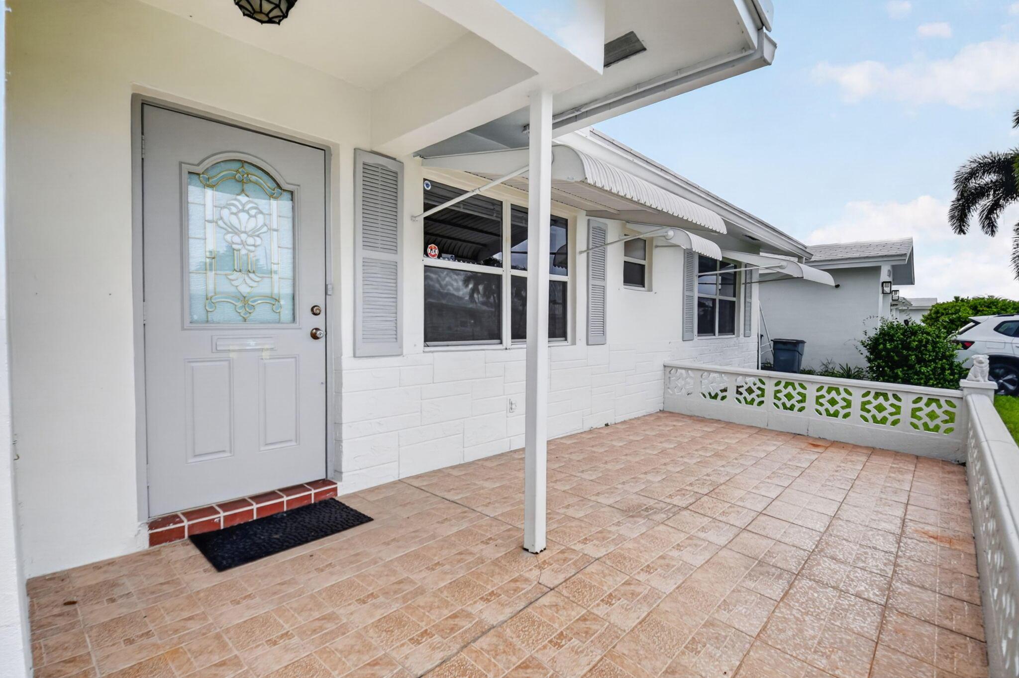2091 SW 13th Terrace SW, Boynton Beach, FL 33426, Boynton Beach - Photo 3