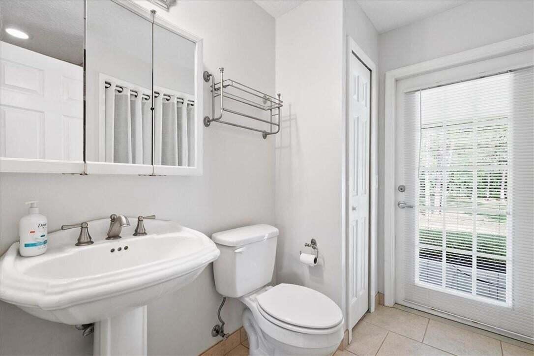 17065 82ND Road N Guest House, The Acreage, FL 33470, The Acreage - Photo 4