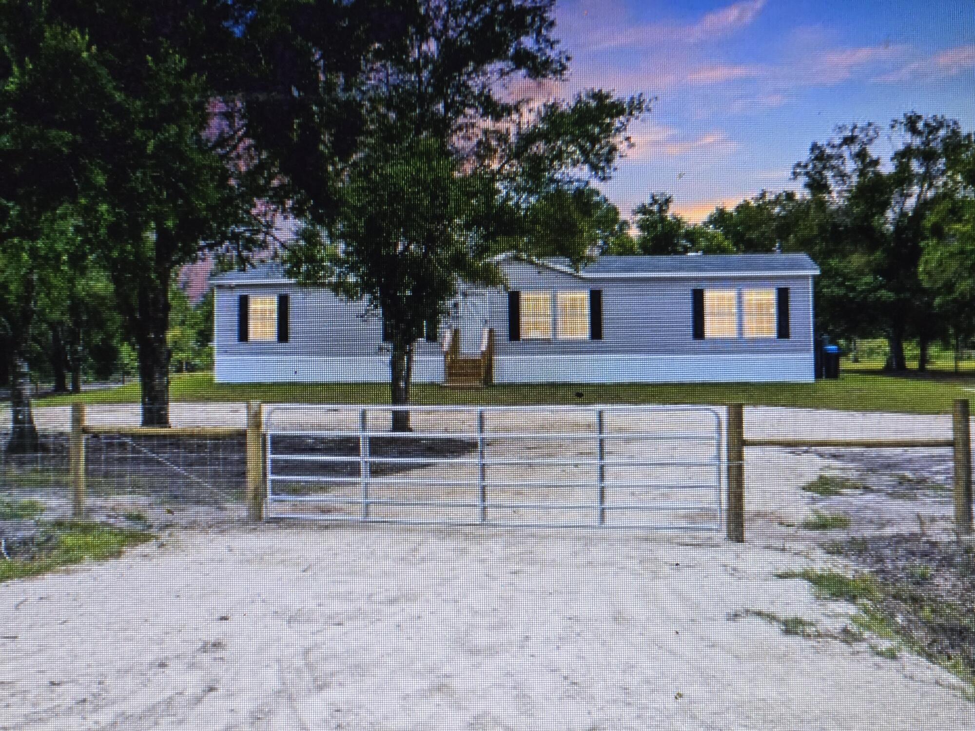17018 NW 260TH Street, Okeechobee, FL 34972, Okeechobee