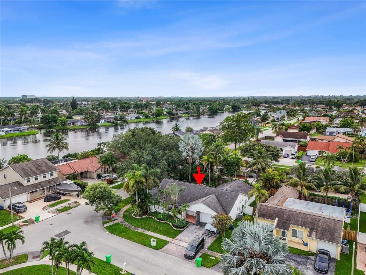 11650 NW 39TH Place, Sunrise, FL 33323, Sunrise - Photo 4