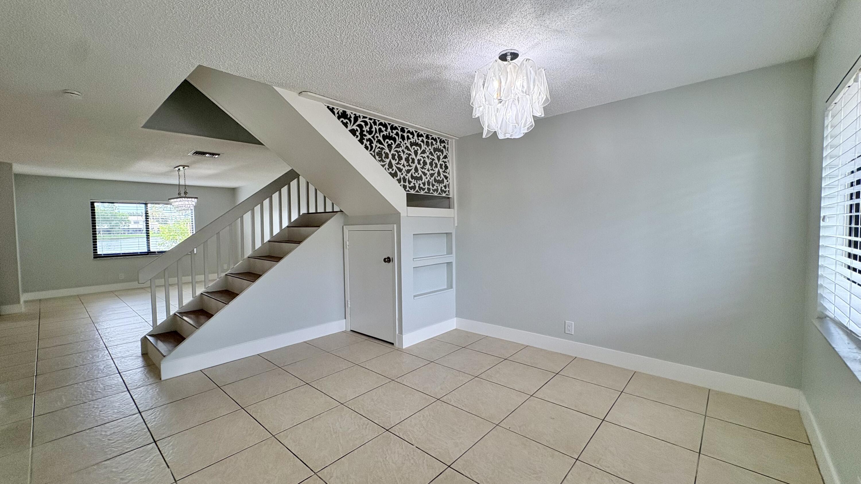 5325 TENNIS Lane, Delray Beach, FL 33484, Delray Beach - Photo 3