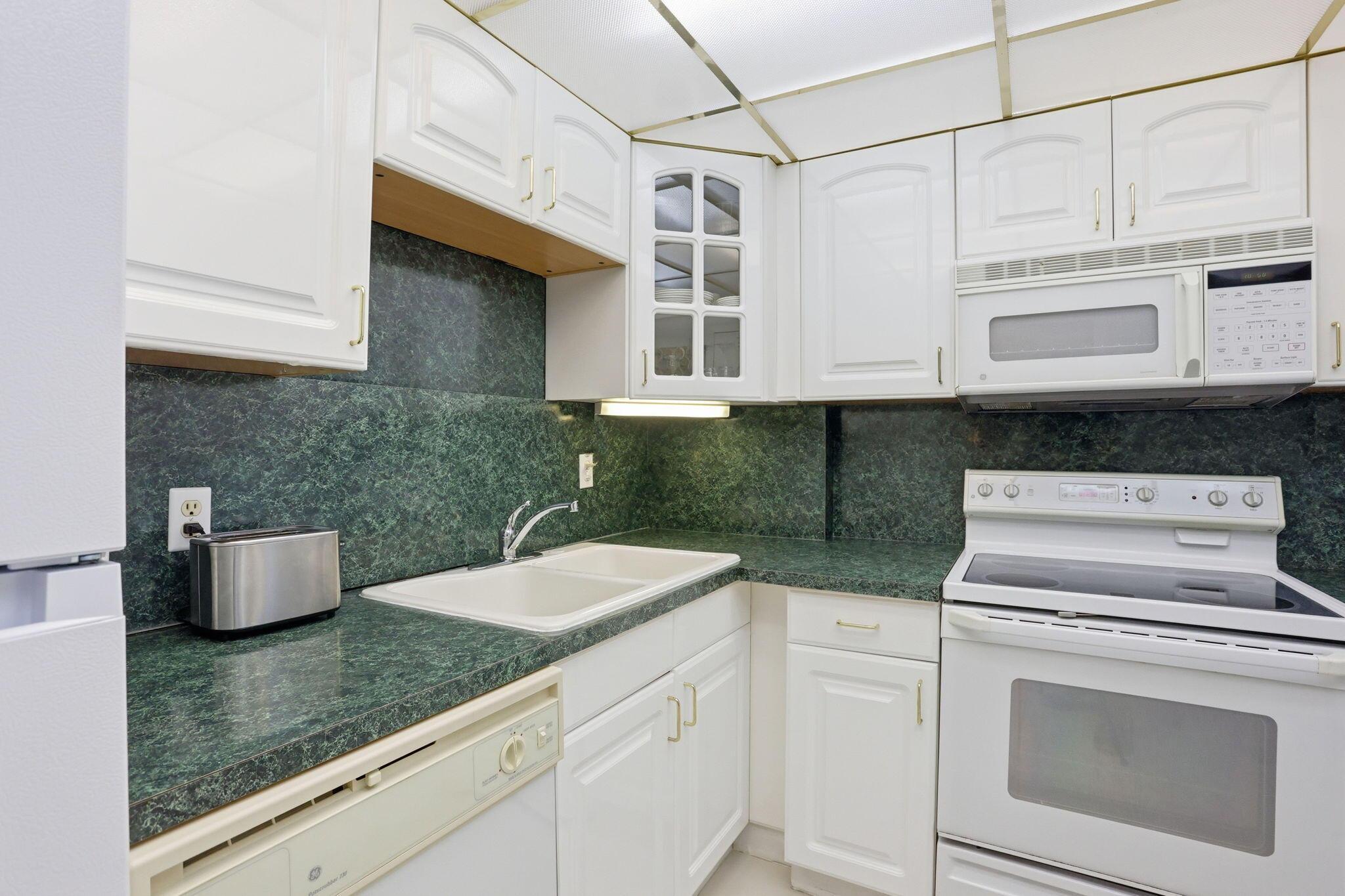 2000 S Ocean Boulevard 2L, Pompano Beach, FL 33062, Pompano Beach - Photo 4