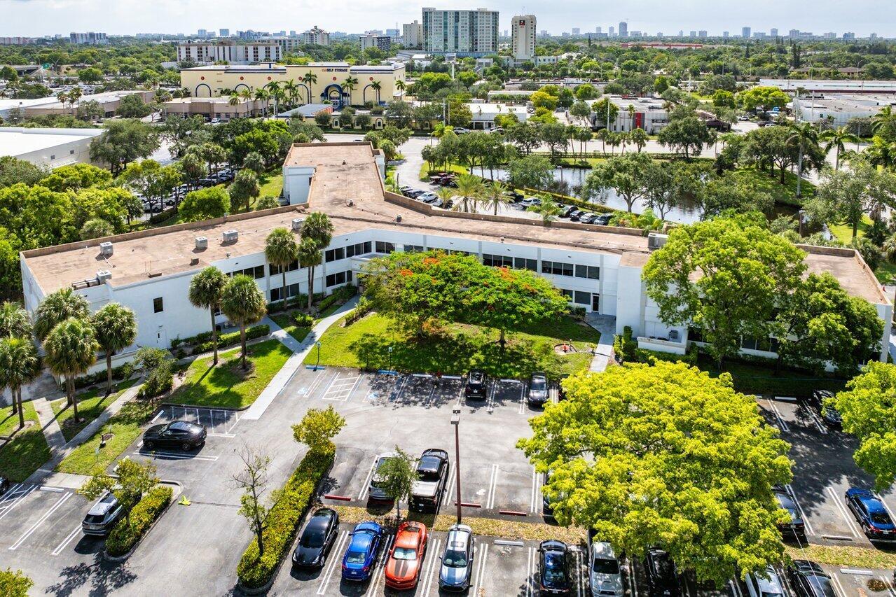 555 SW 12th Avenue 206, Pompano Beach, FL 33069, Pompano Beach - Photo 5