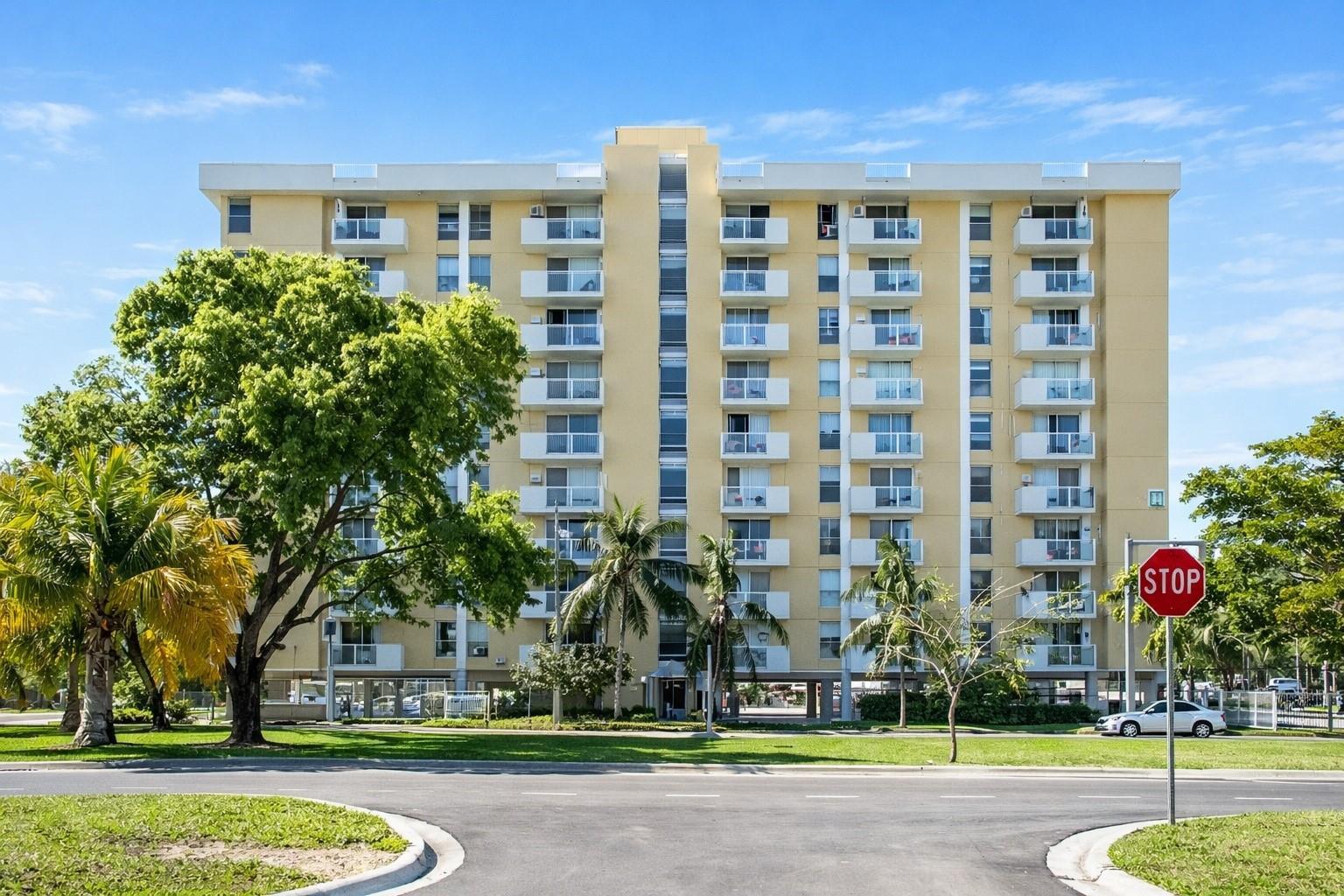 2020 NE 135TH Street 502, North Miami, FL 33181, North Miami