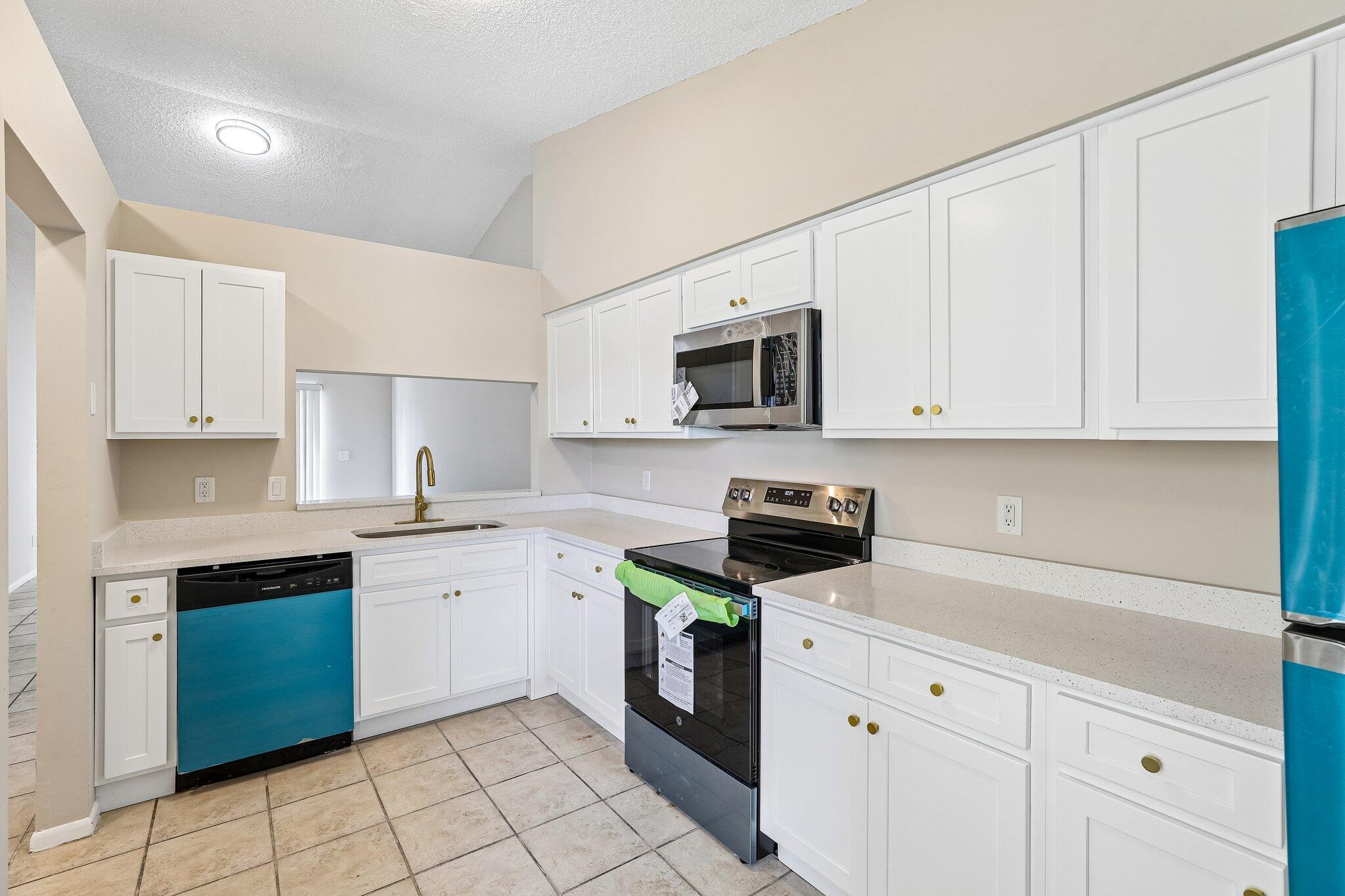 126 Garden Cove Court, Orlando, FL 32835, Orlando - Photo 2