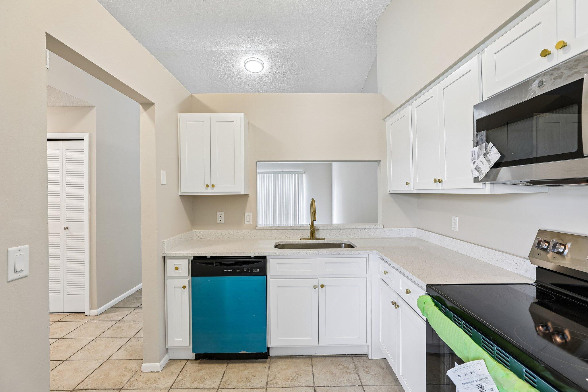 126 Garden Cove Court, Orlando, FL 32835, Orlando - Photo 3
