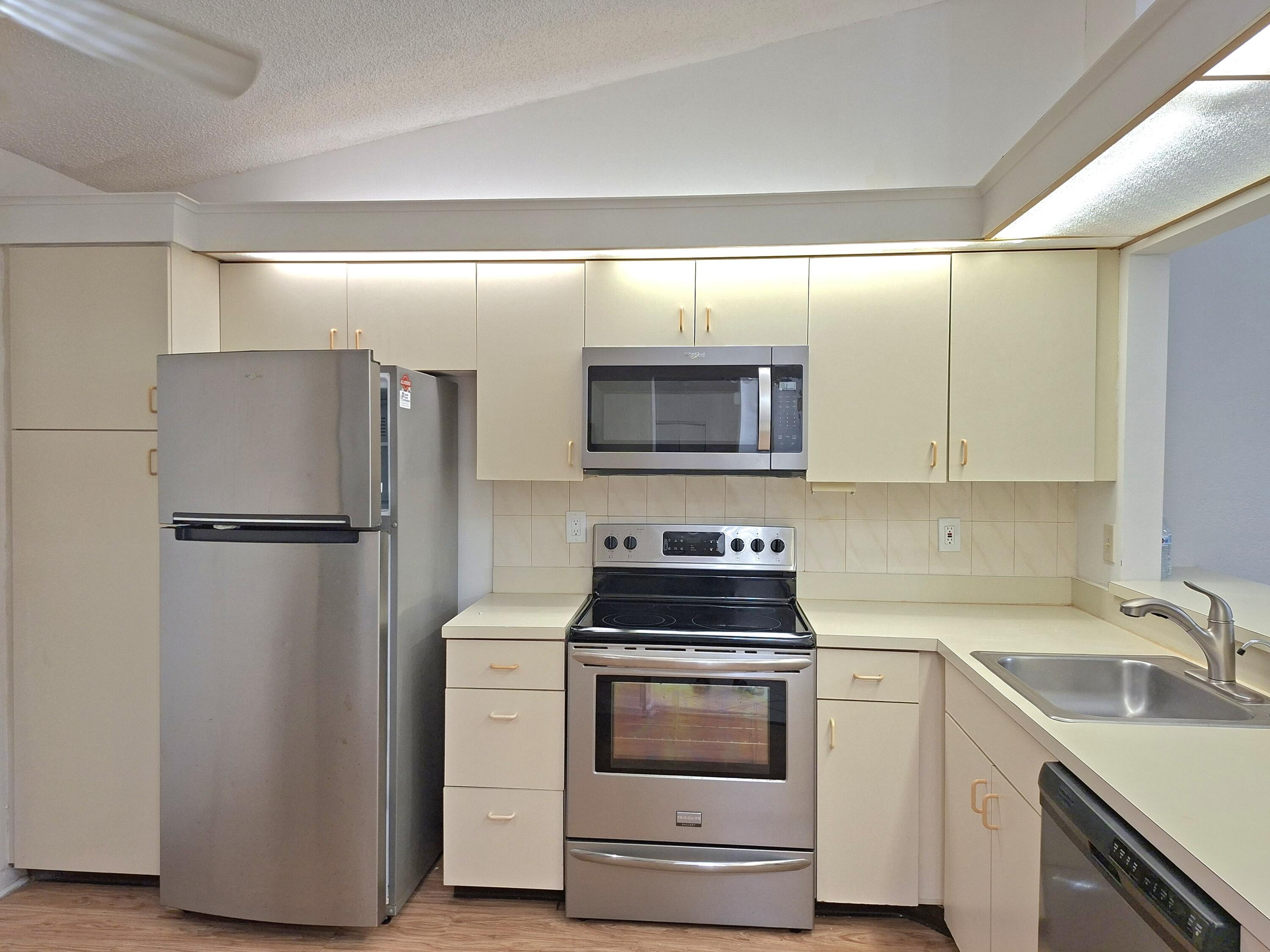 10032 Andrea Lane, Boynton Beach, FL 33437, Boynton Beach - Photo 3