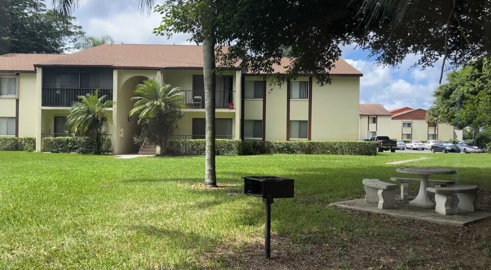 4849 SABLE PINE Circle B1, West Palm Beach, FL 33417, West Palm Beach