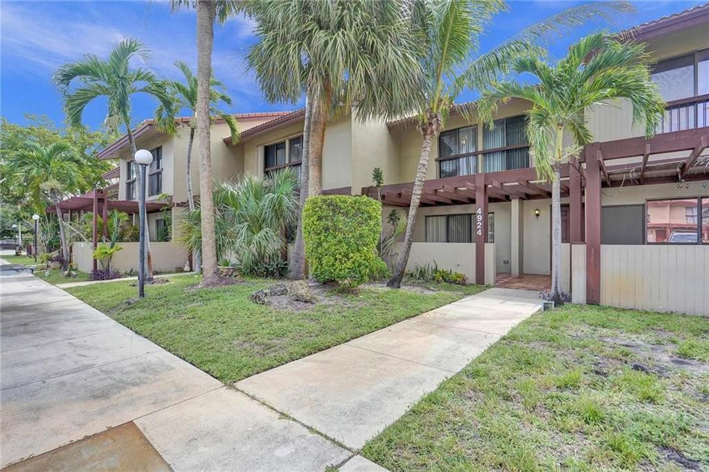4924 SHERIDAN Street, Hollywood, FL 33021, Hollywood - Photo 2
