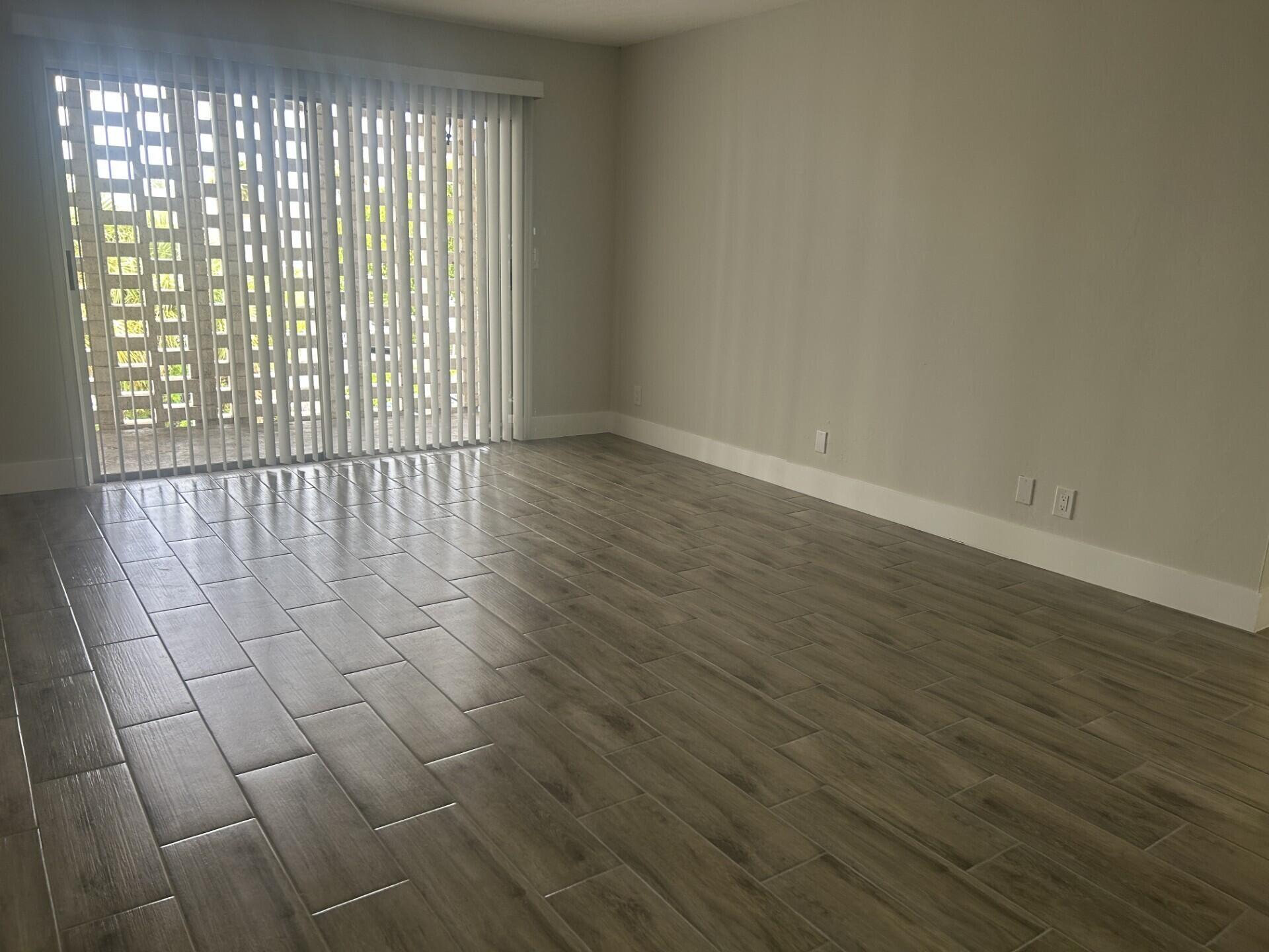 1500 Crescent Circle B211, Lake Park, FL 33403, Lake Park - Photo 5
