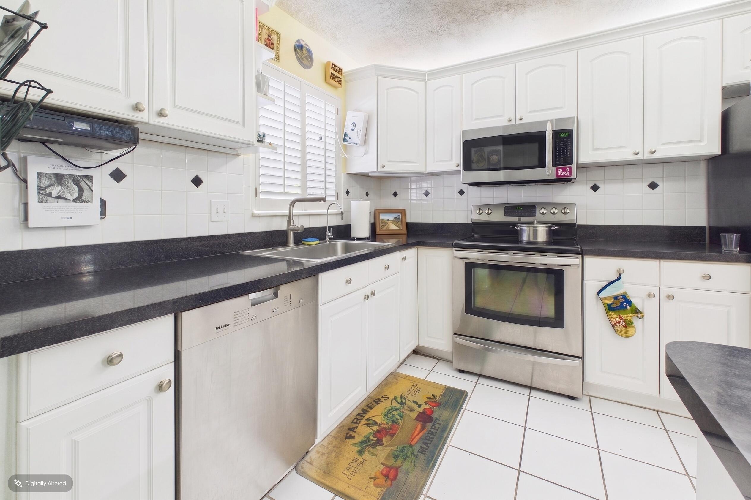 8511 OLD COUNTRY Manor 401, Davie, FL 33328, Davie - Photo 3