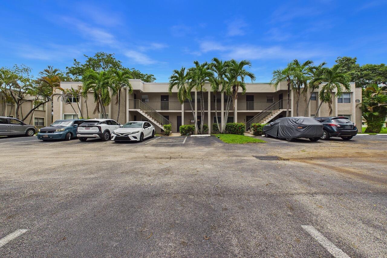 8511 OLD COUNTRY Manor 401, Davie, FL 33328, Davie