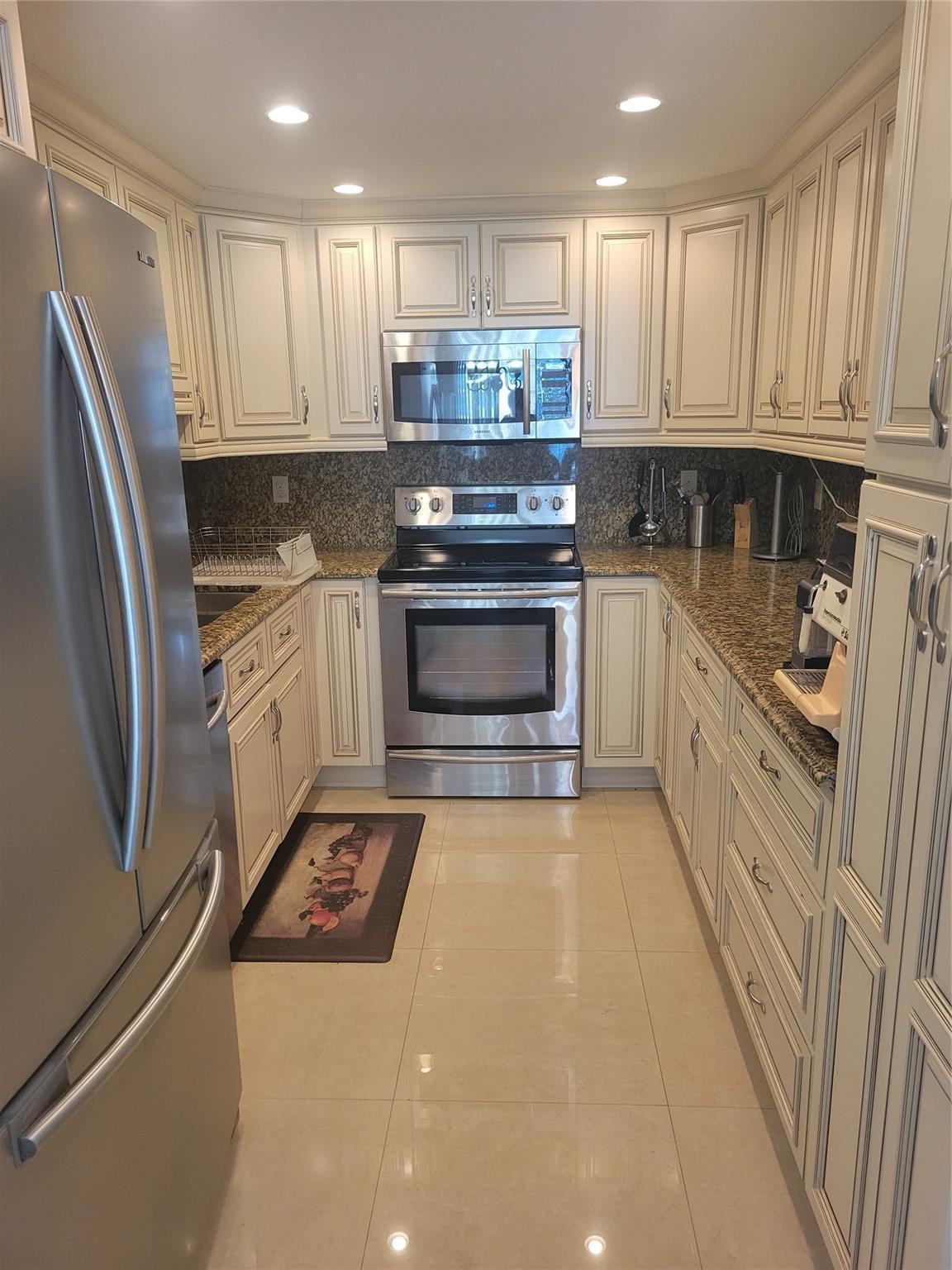 2401 S OCEAN Drive 1108, Hollywood, FL 33019, Hollywood - Photo 2