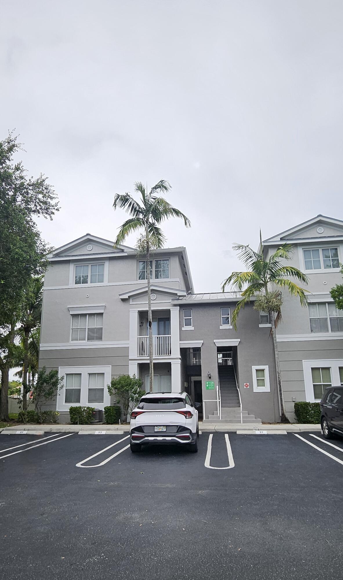 1110 E Shoma Drive E 423, Royal Palm Beach, FL 33414, Royal Palm Beach - Photo 3