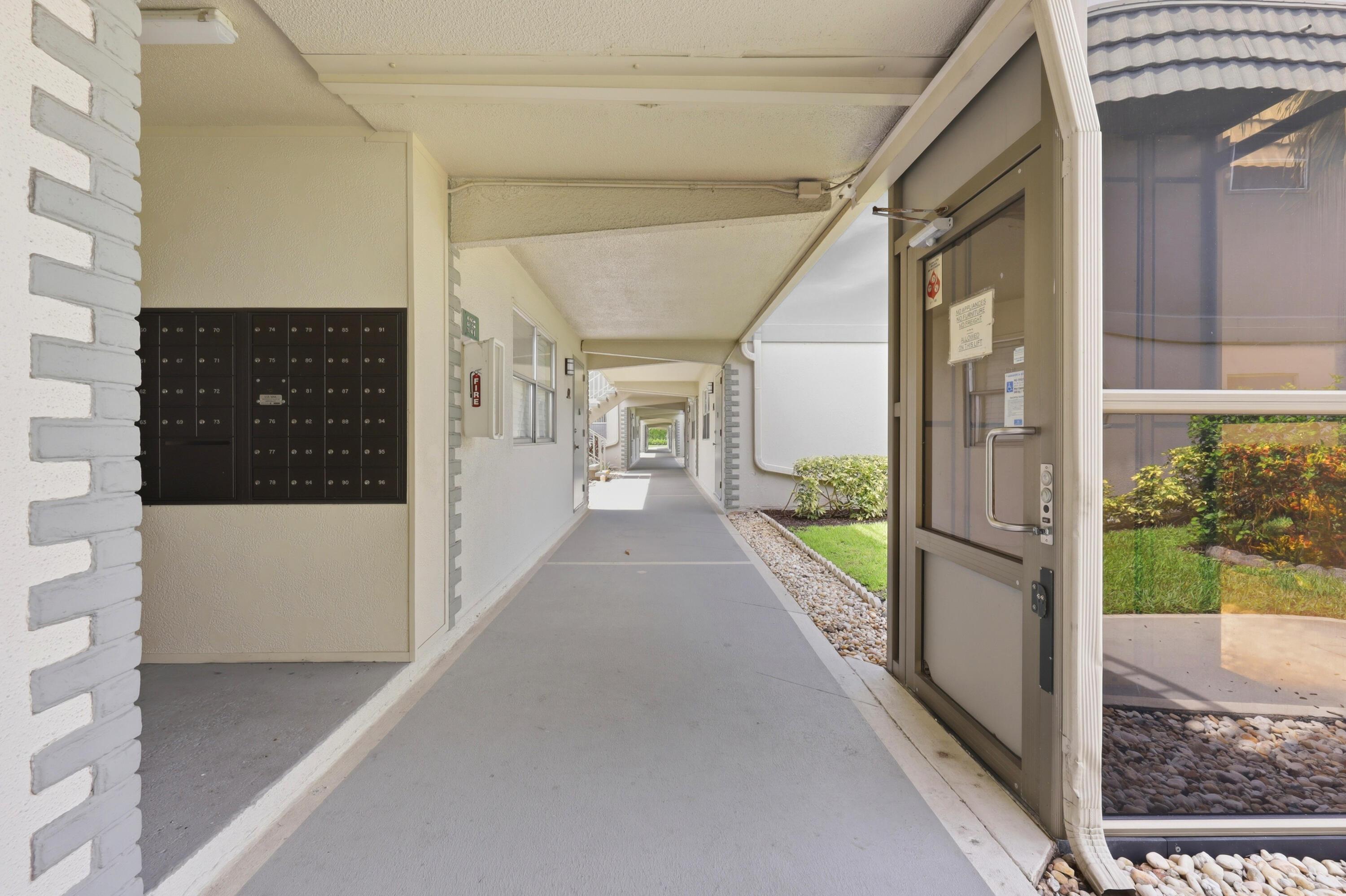 91 FLANDERS B, Delray Beach, FL 33484, Delray Beach - Photo 4