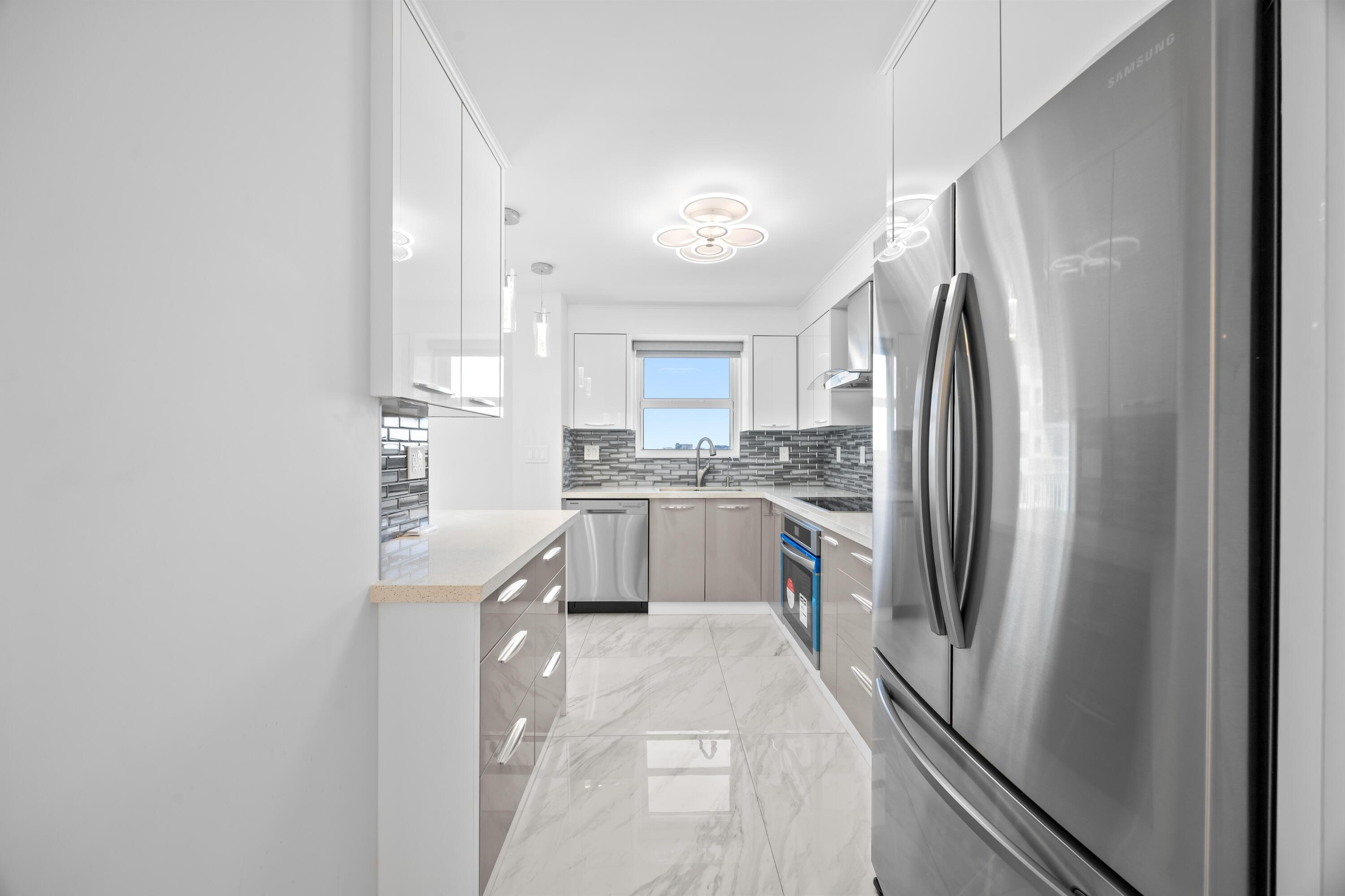 137 Golden Isles Drive 914, Hallandale Beach, FL 33009, Hallandale Beach - Photo 4