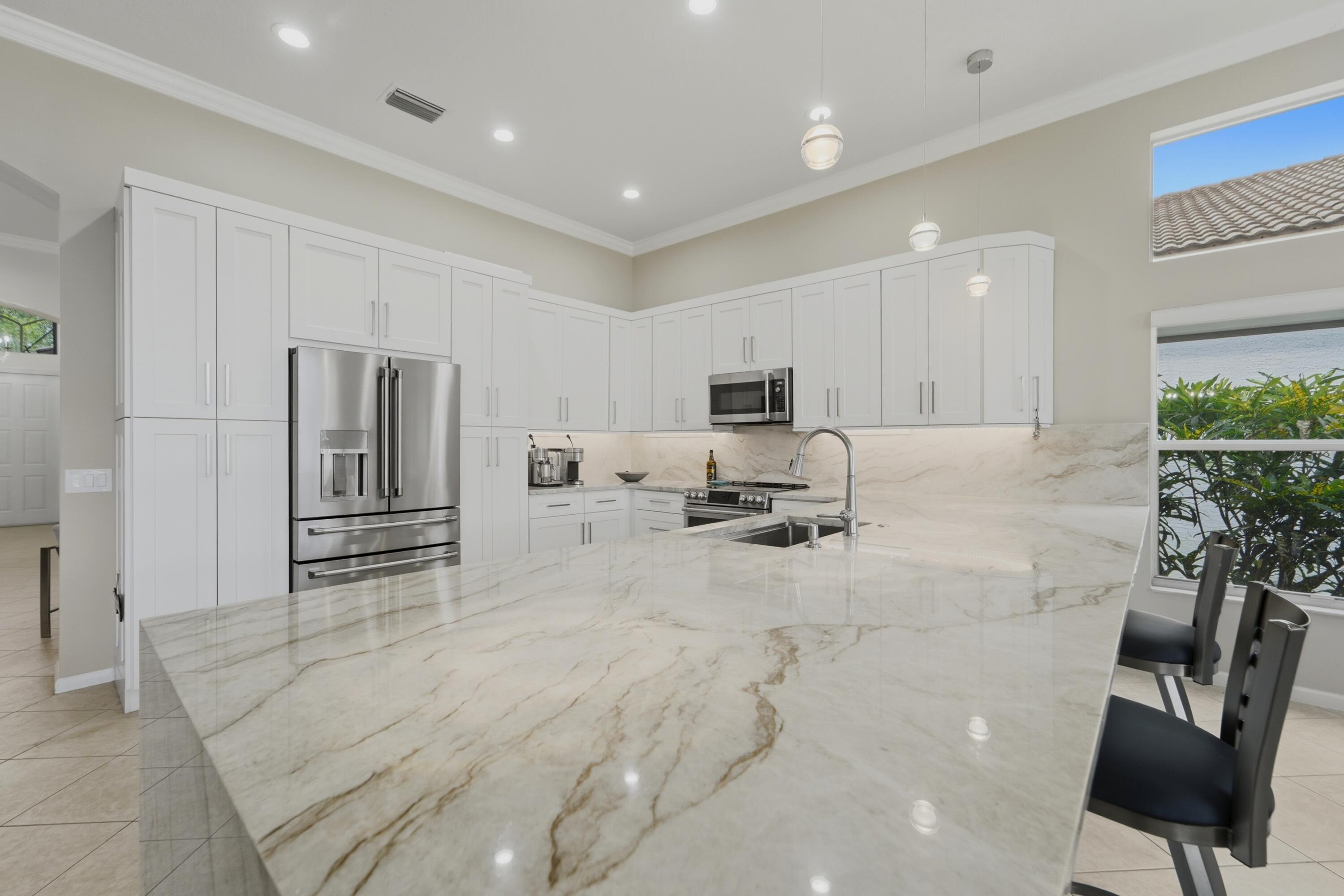 9841 Casa Mar Drive, Lake Worth, FL 33467, Lake Worth - Photo 3