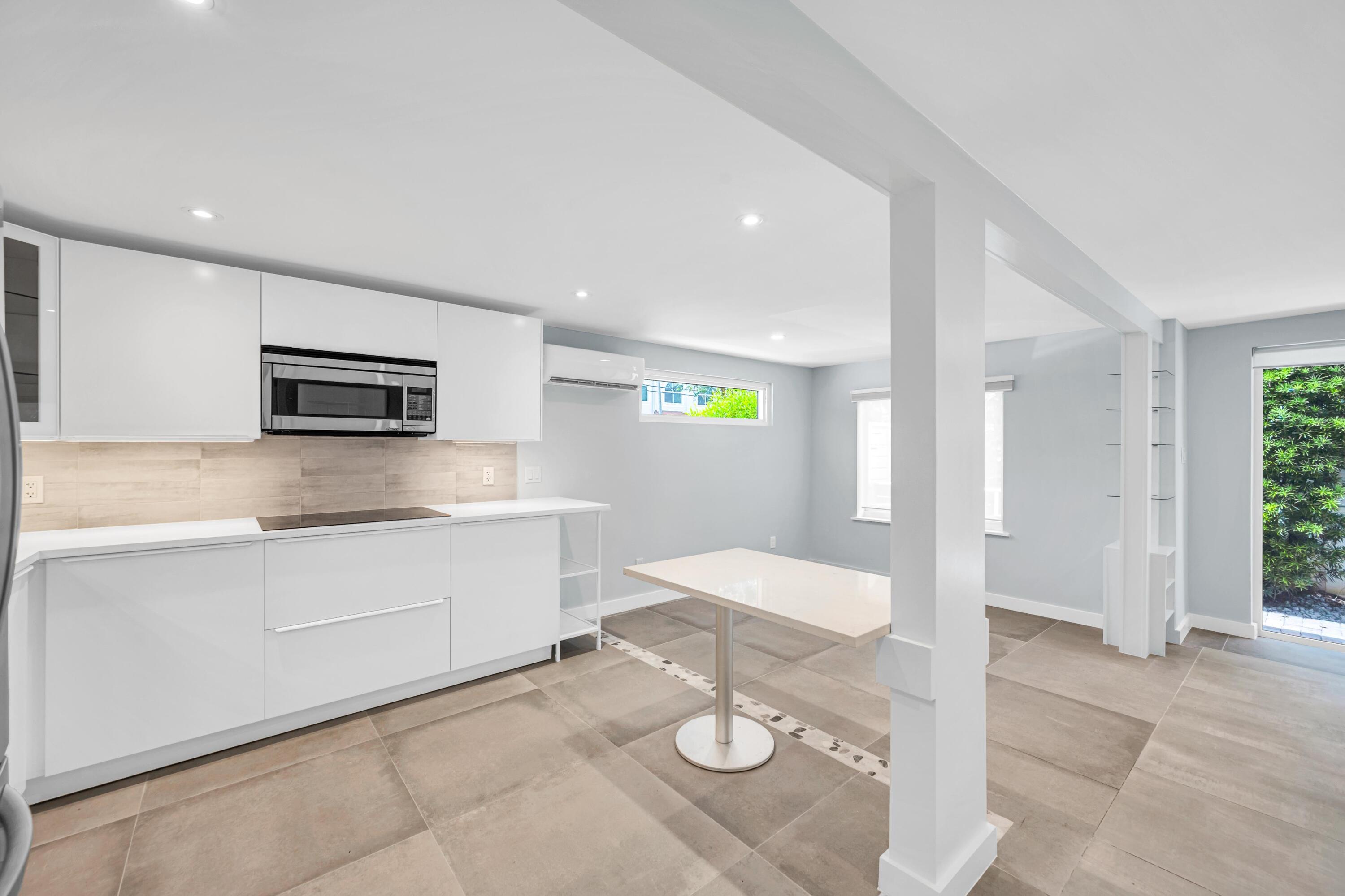 828 NE 17TH Way 3, Fort Lauderdale, FL 33304, Fort Lauderdale - Photo 4
