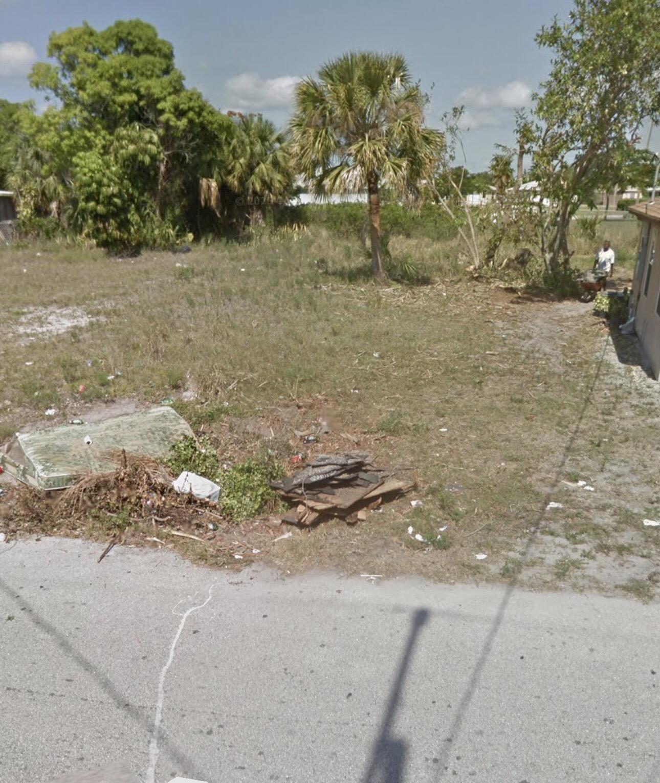 833 SE TARPON Avenue, Stuart, FL 34994, Stuart - Photo 5