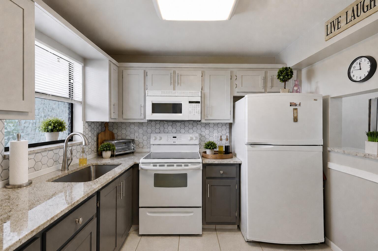 4640 Lucerne Lakes Boulevard W 404, Lake Worth, FL 33467, Lake Worth - Photo 4