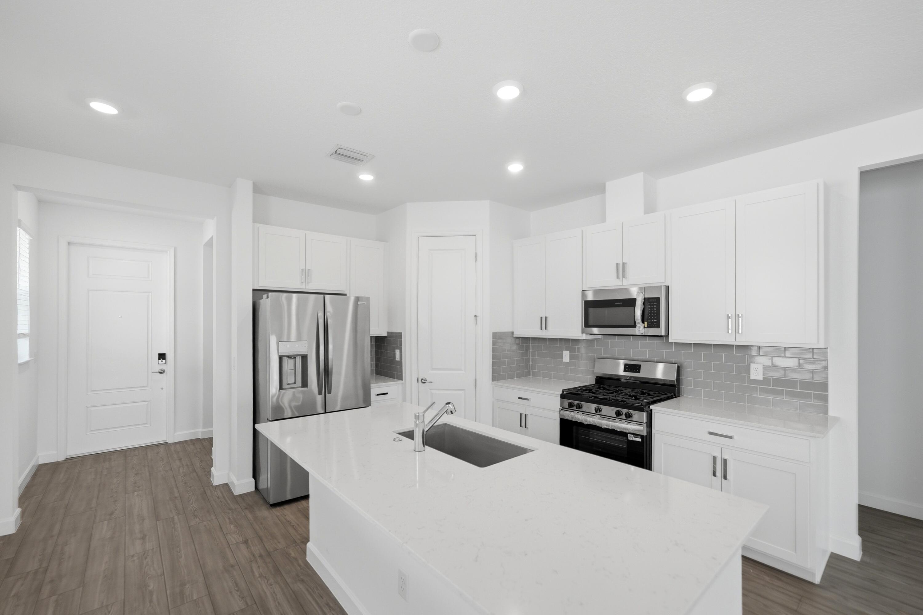 11018 NW GLYNLEA Boulevard N, Port St. Lucie, FL 34987, Port St. Lucie - Photo 4