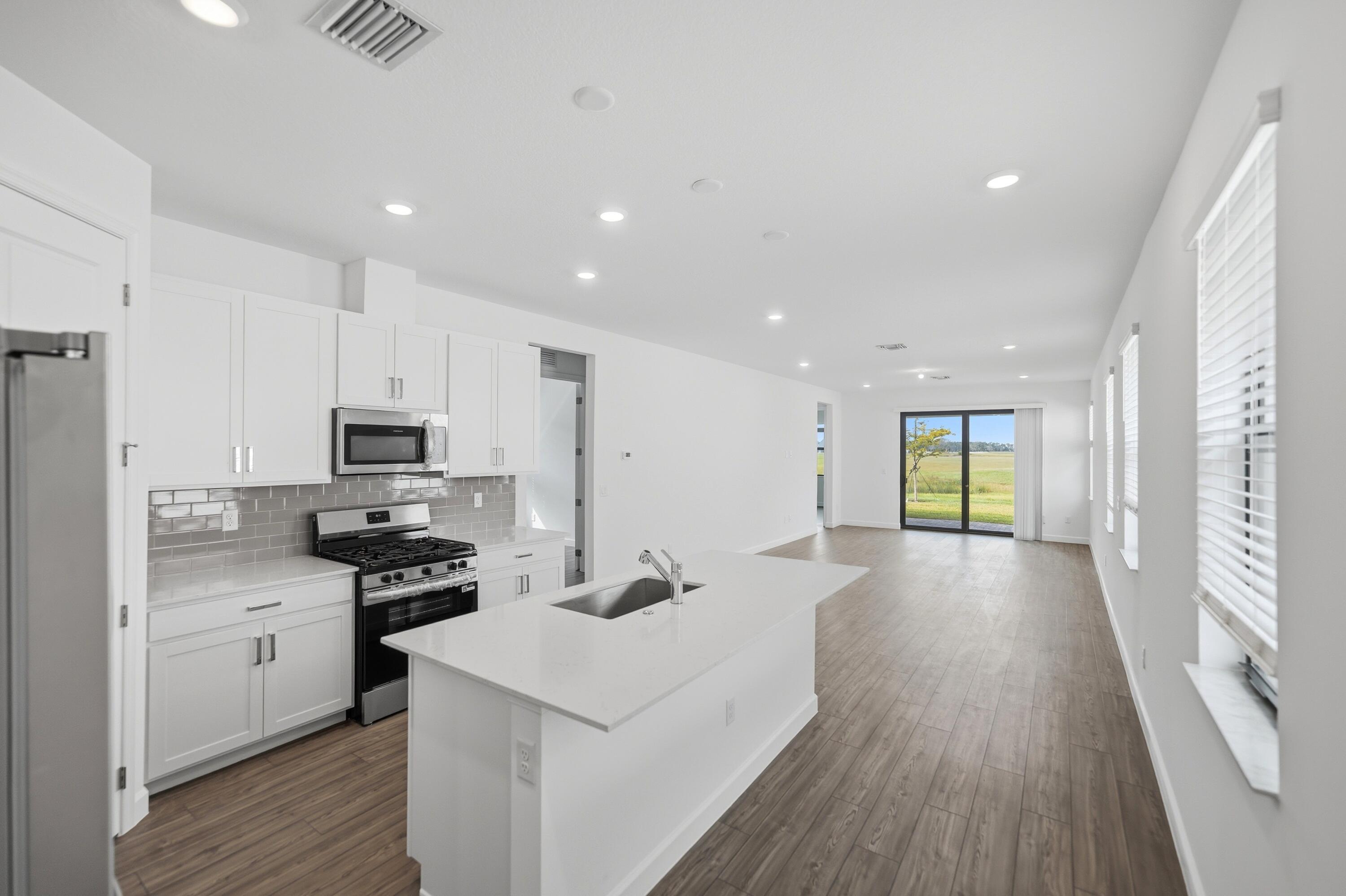 11018 NW GLYNLEA Boulevard N, Port St. Lucie, FL 34987, Port St. Lucie - Photo 3