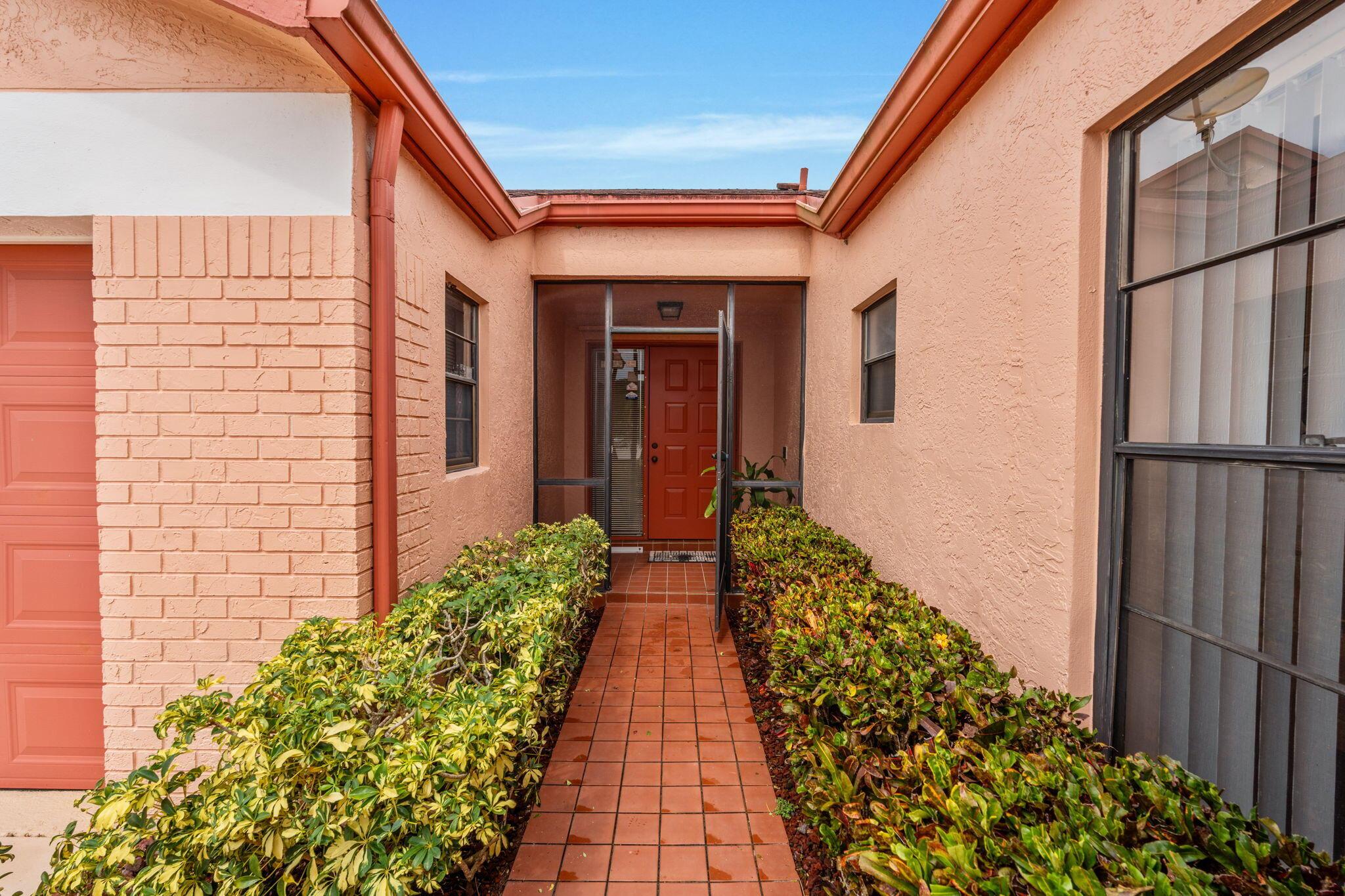 21082 Rustlewood Avenue, Boca Raton, FL 33428, Boca Raton - Photo 2