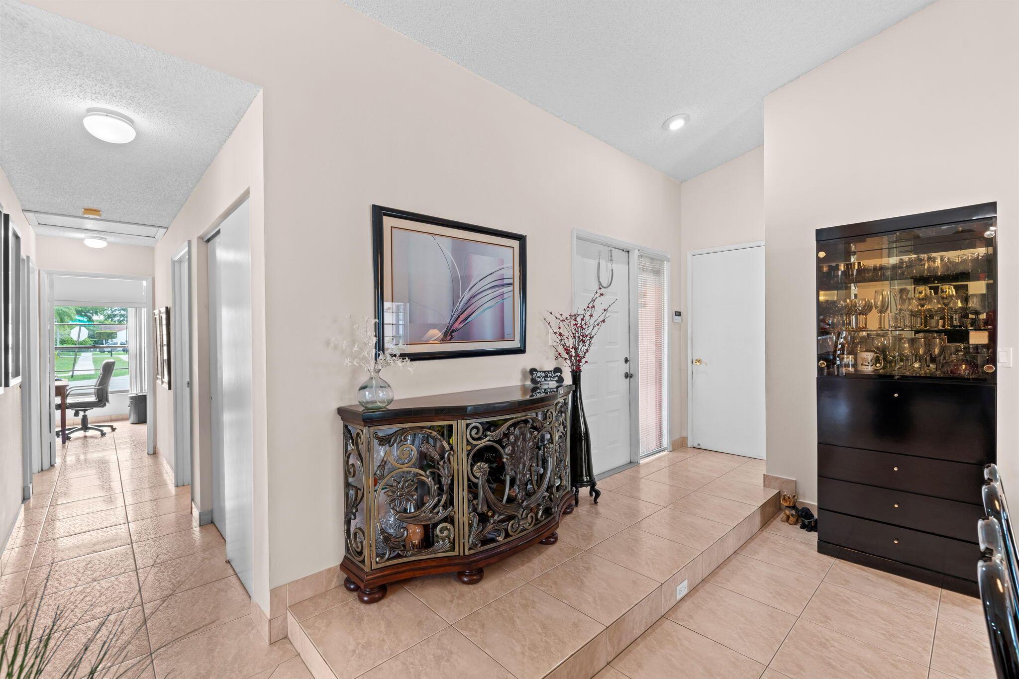 21082 Rustlewood Avenue, Boca Raton, FL 33428, Boca Raton - Photo 3