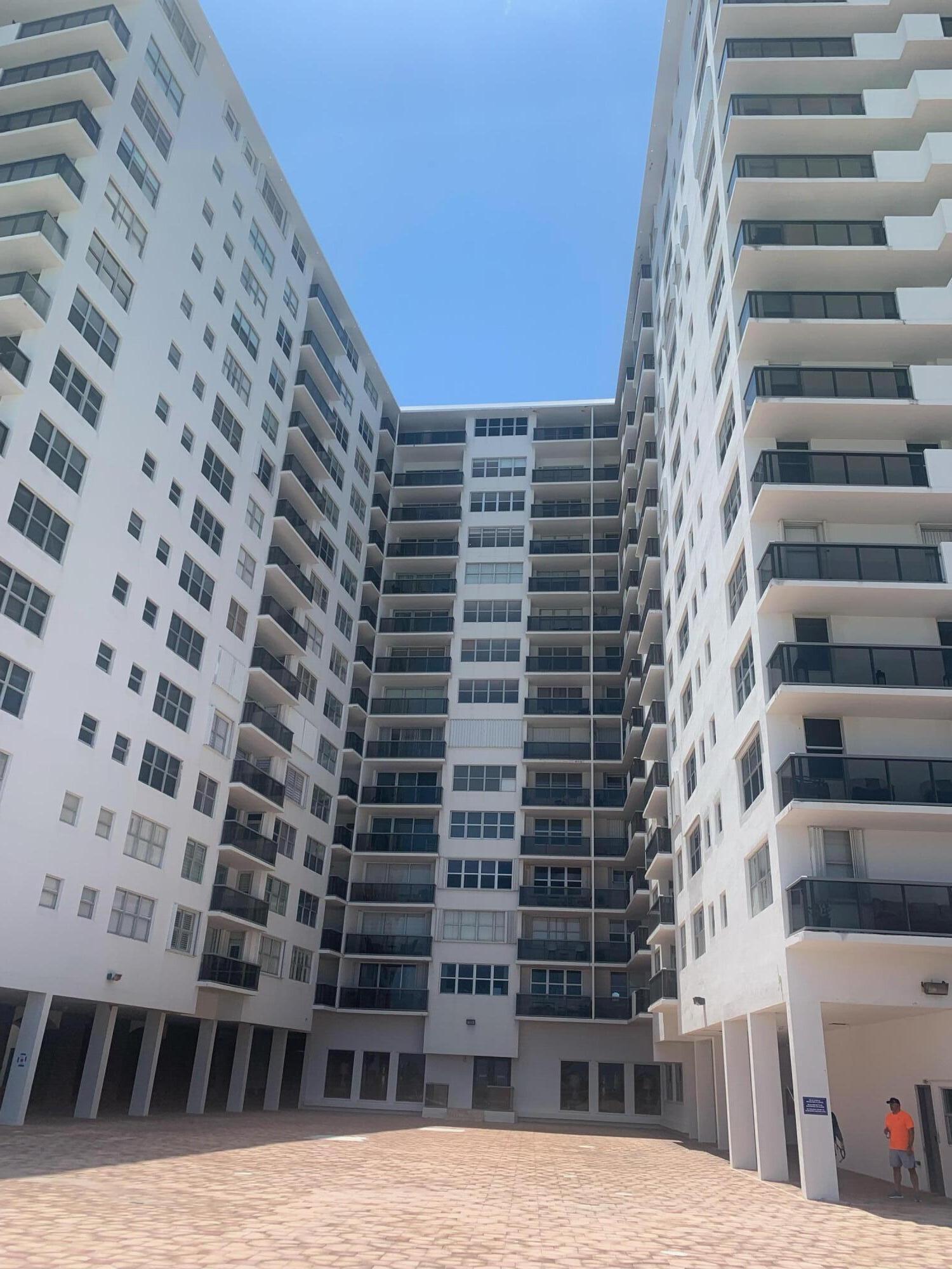 6039 COLLINS Avenue 1722, Miami Beach, FL 33140, Miami Beach