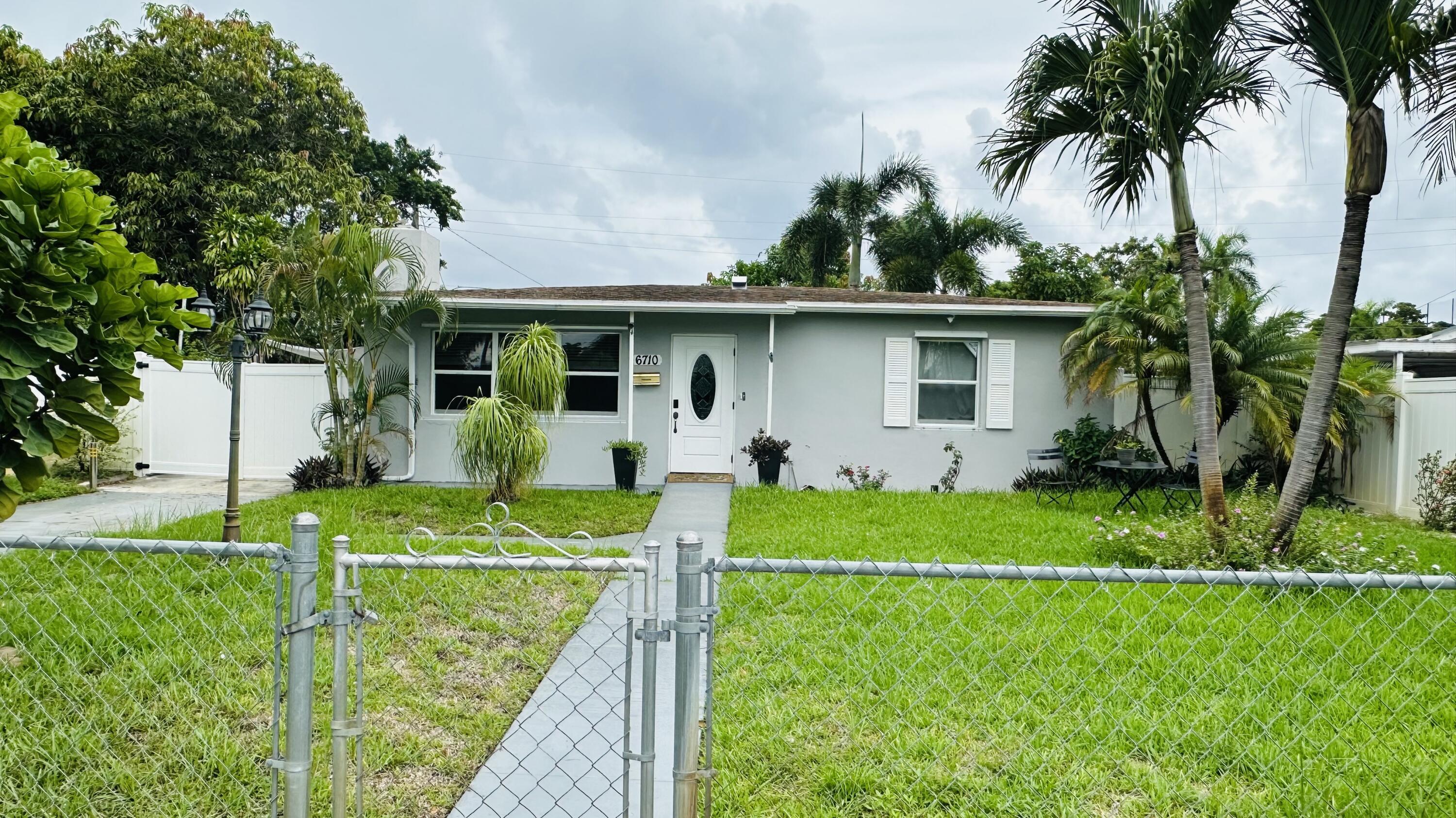6710 Forest Court, West Palm Beach, FL 33405, West Palm Beach