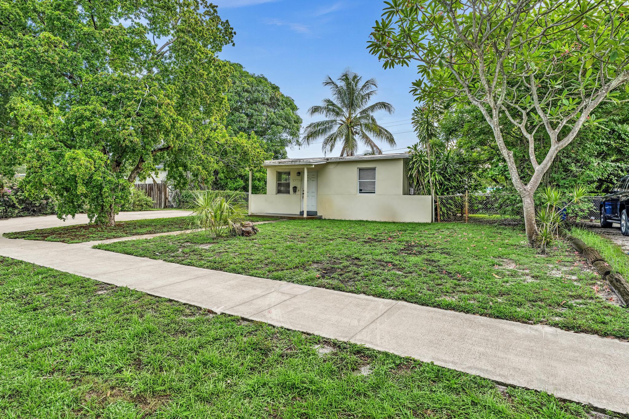 4936 NE 14TH Avenue, Pompano Beach, FL 33064, Pompano Beach - Photo 2