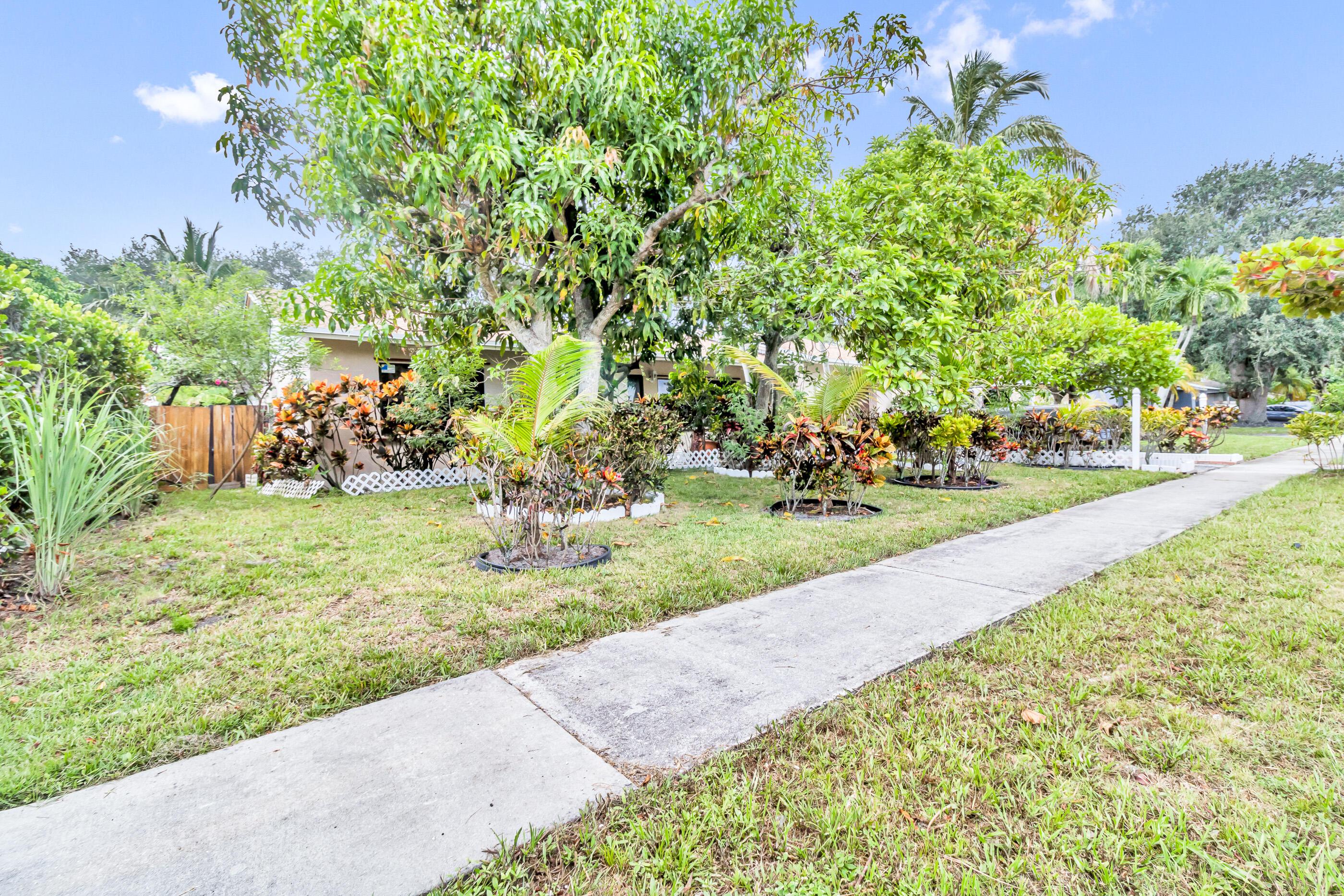 9522 Affirmed Lane, Boca Raton, FL 33496, Boca Raton - Photo 3