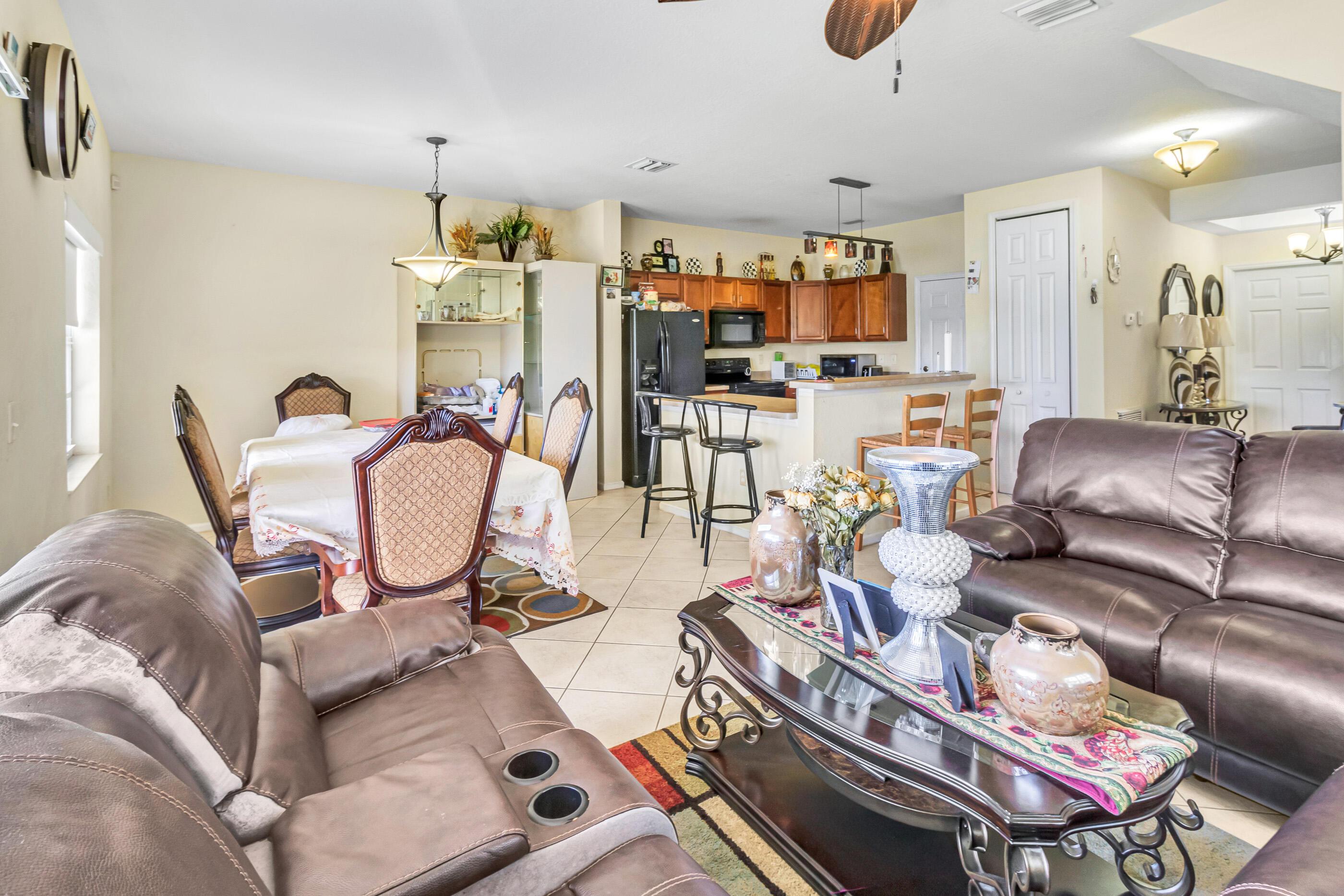 4205 EMERALD Vista, Lake Worth, FL 33461, Lake Worth - Photo 4