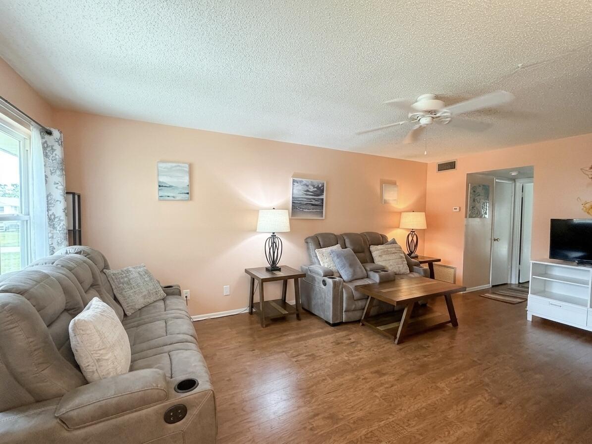 28 PINE ARBOR 105, Vero Beach, FL 32962, Vero Beach - Photo 5