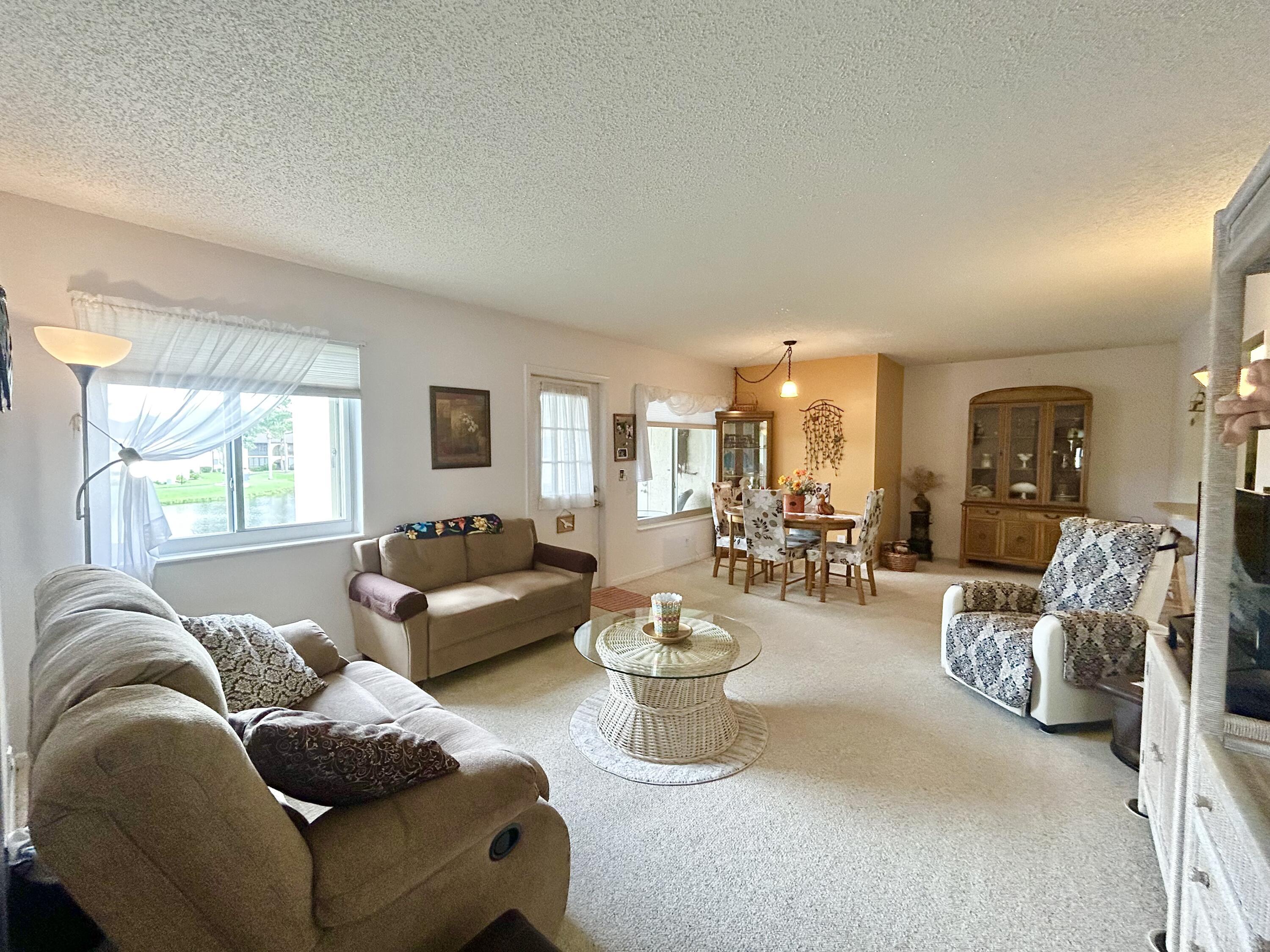 132 Lake Pine Circle B-2, Greenacres, FL 33463, Greenacres - Photo 4